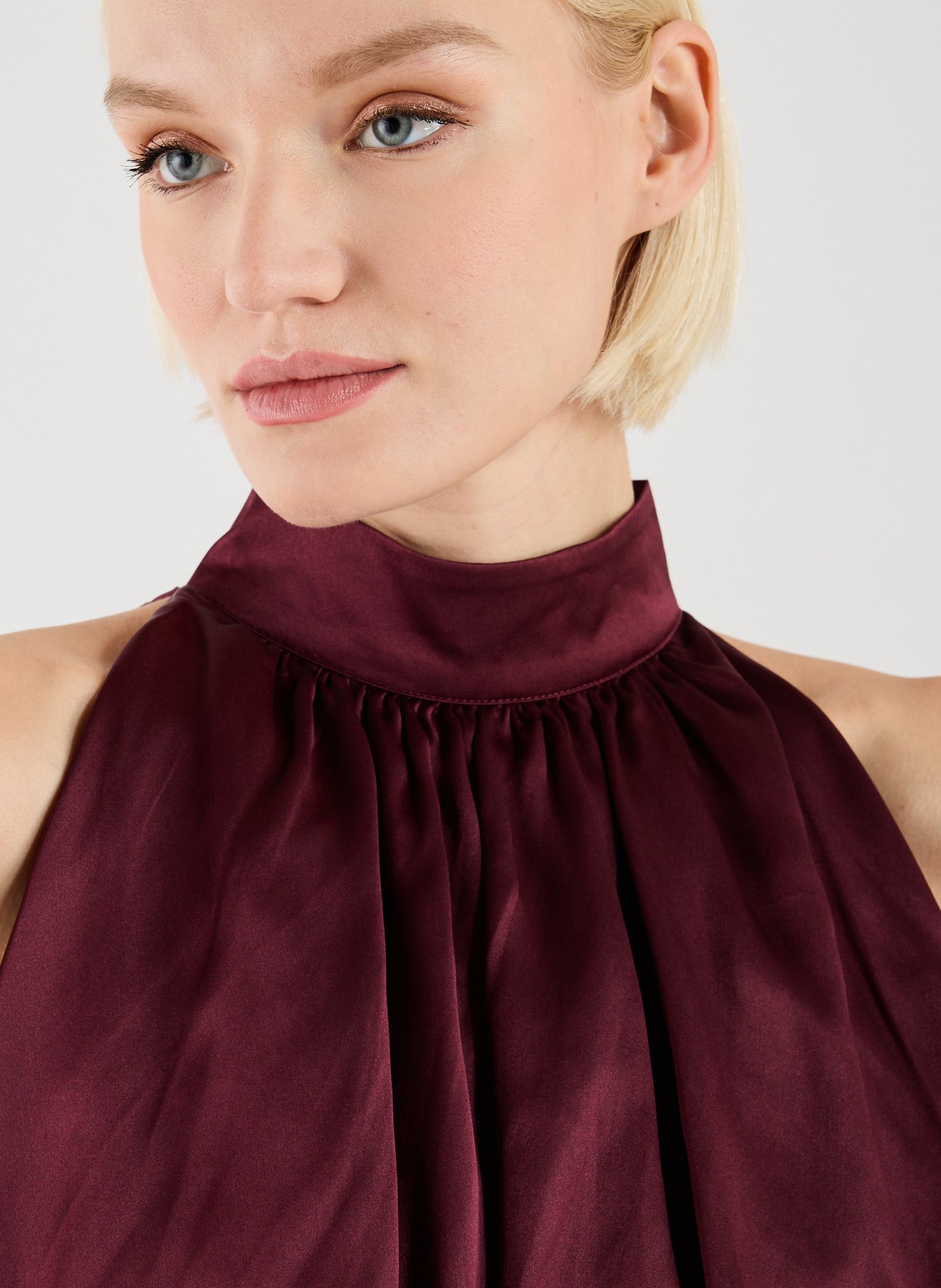 Robe longue en soie ROTATE Rouge