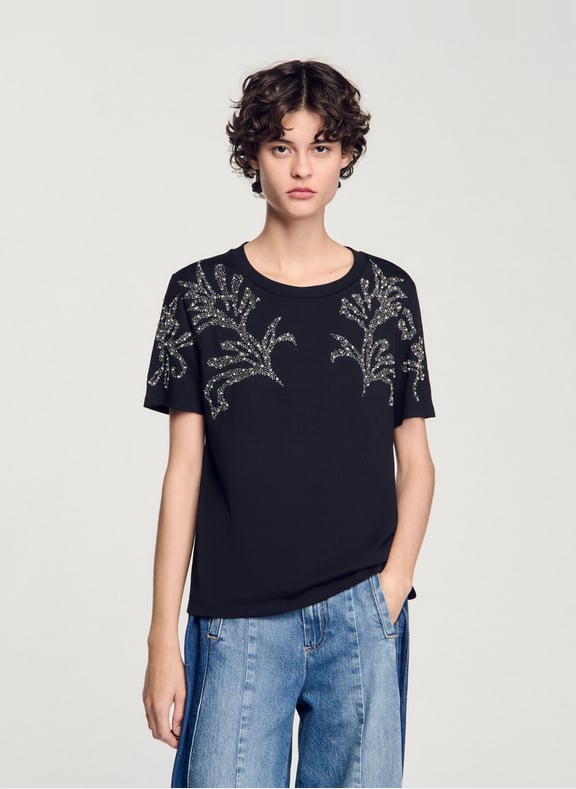 Tee-shirt droit à strass fantaisies Noir by SANDRO SANDRO Tee-shirt droit à strass fantaisies Noir