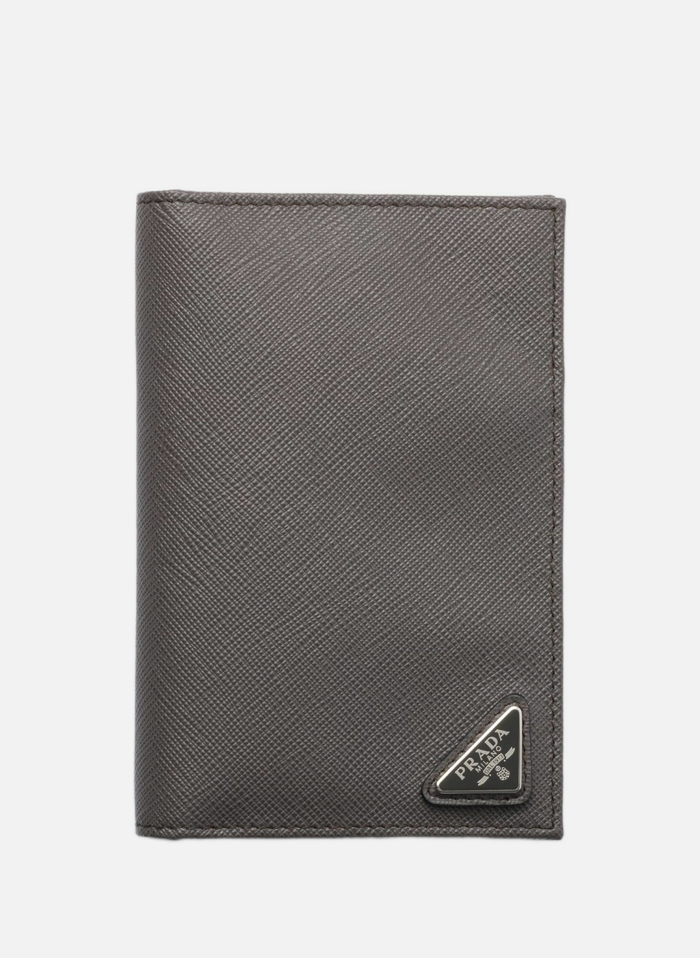 Étui pour passeport en cuir saffiano PRADA Gris