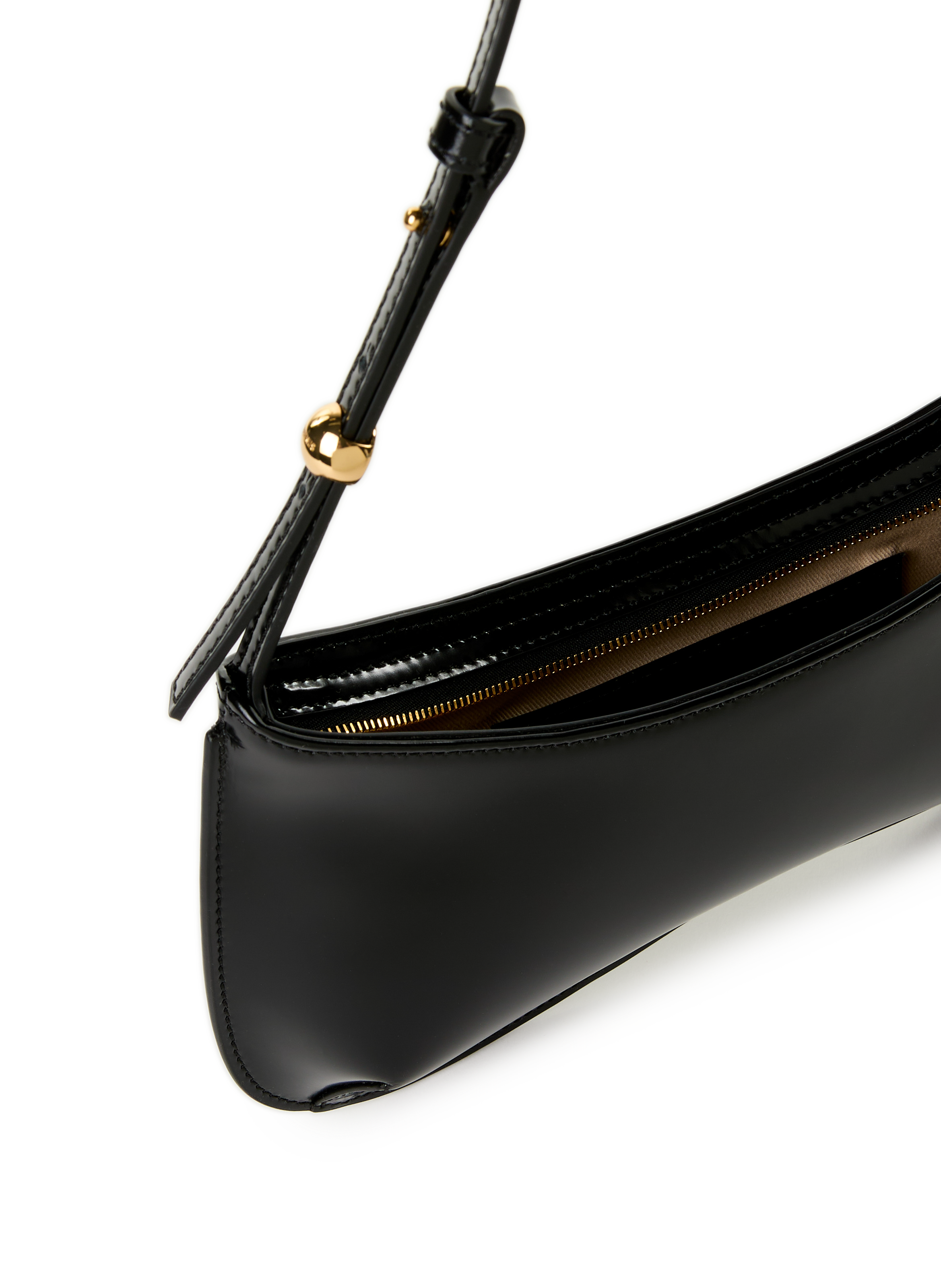 The Kiss JACQUEMUS Black