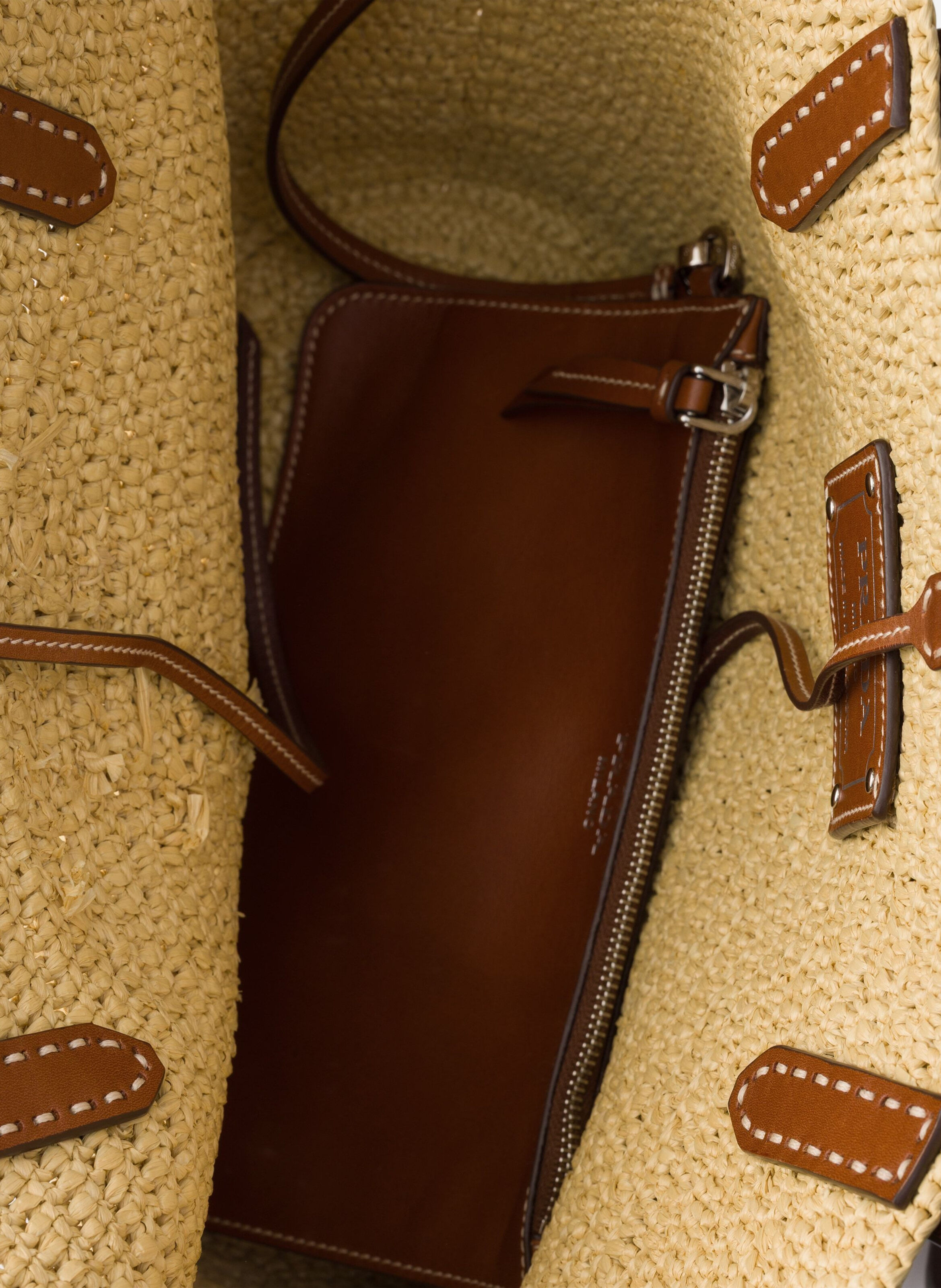 Cabas de taille moyenne en crochet et cuir PRADA Beige