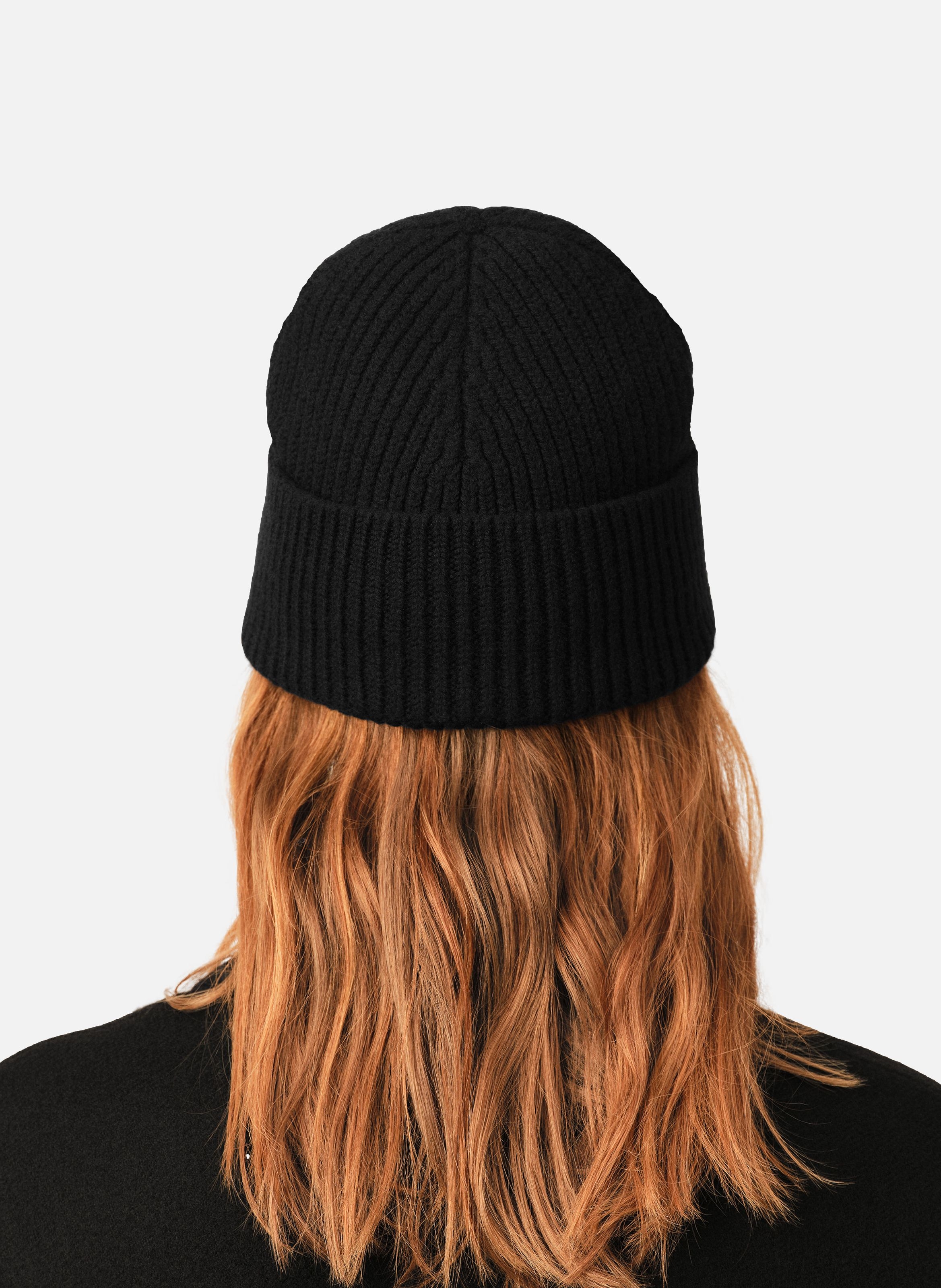 Bonnet unisexe en laine ami de coeur AMI PARIS Noir