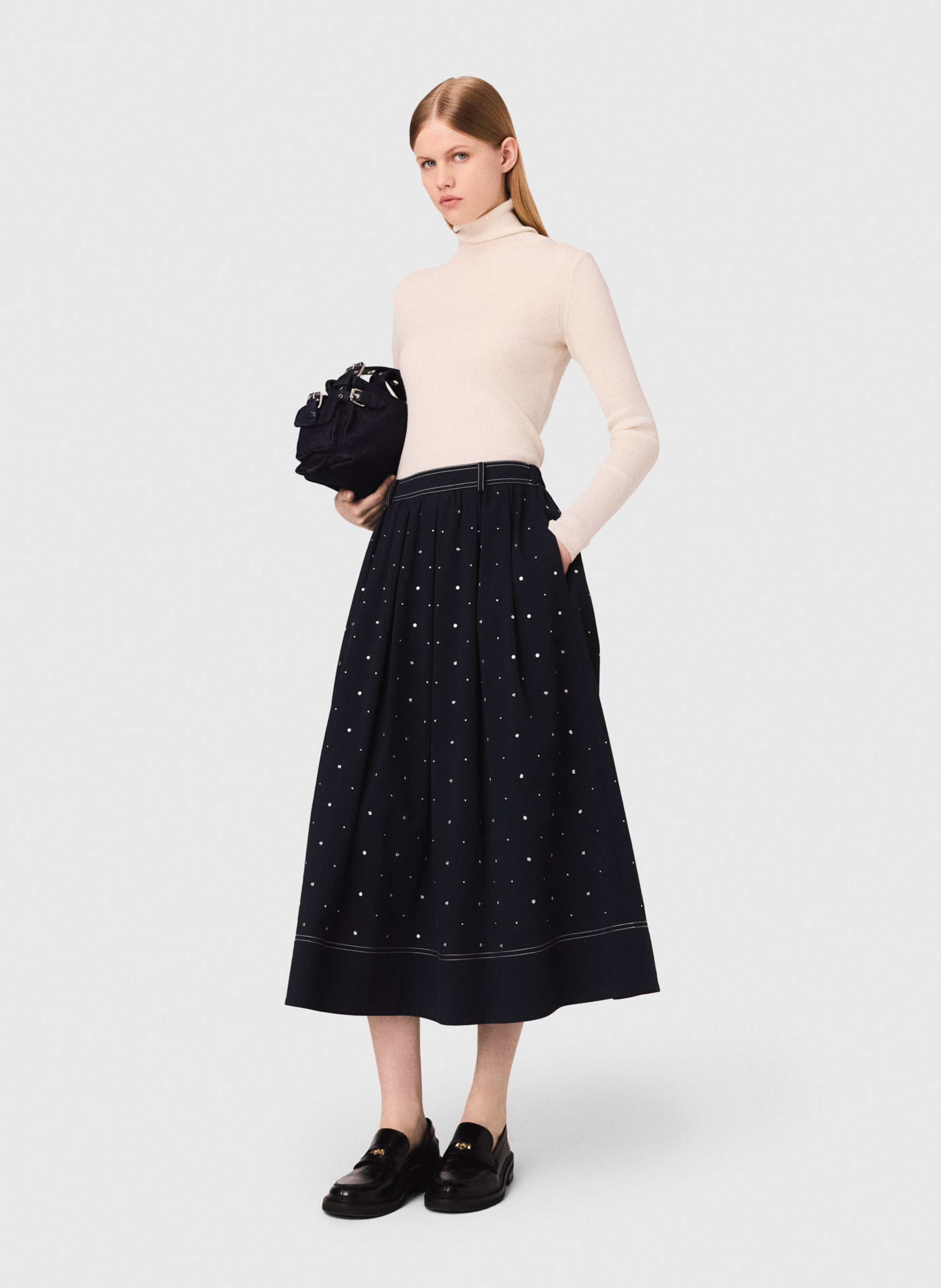 Pull col roulé en laine et en soie mélangés Beige