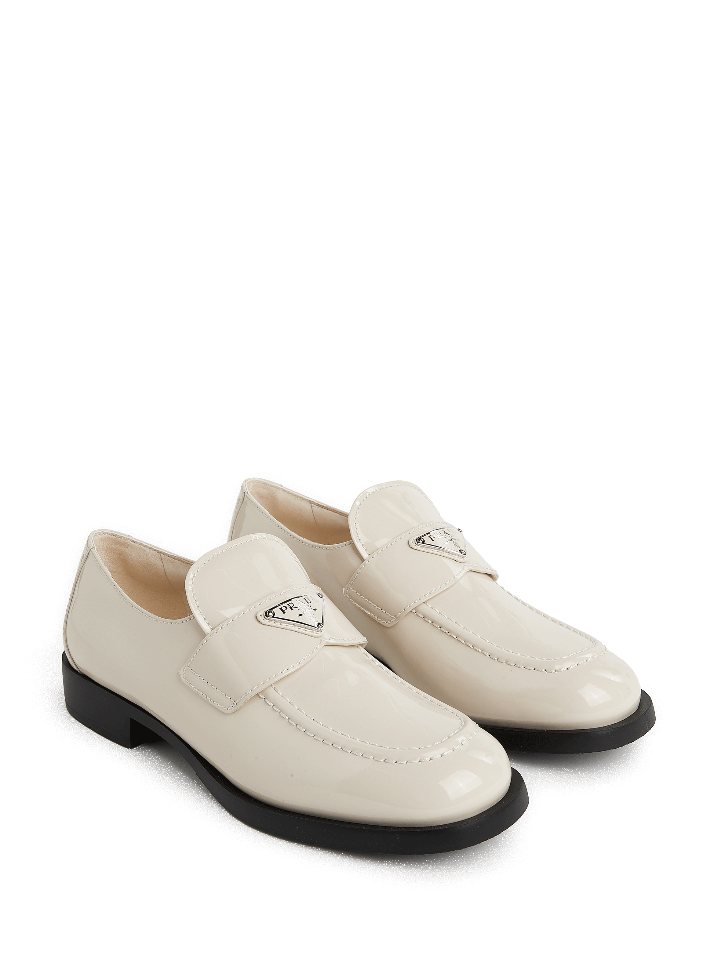 Mocassins en cuir verni