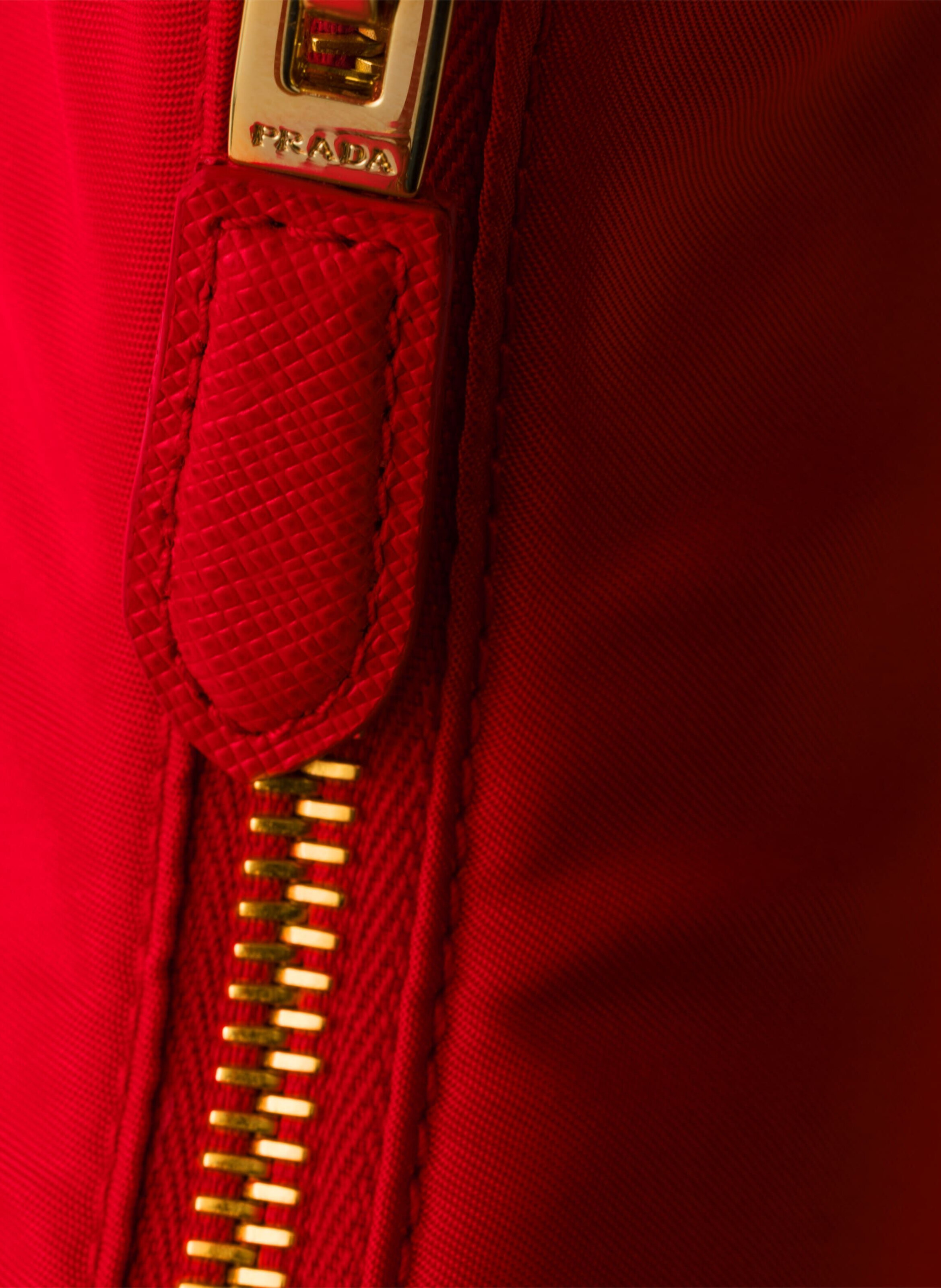 Mini sac prada re-edition 2005 en re-nylon PRADA Rouge