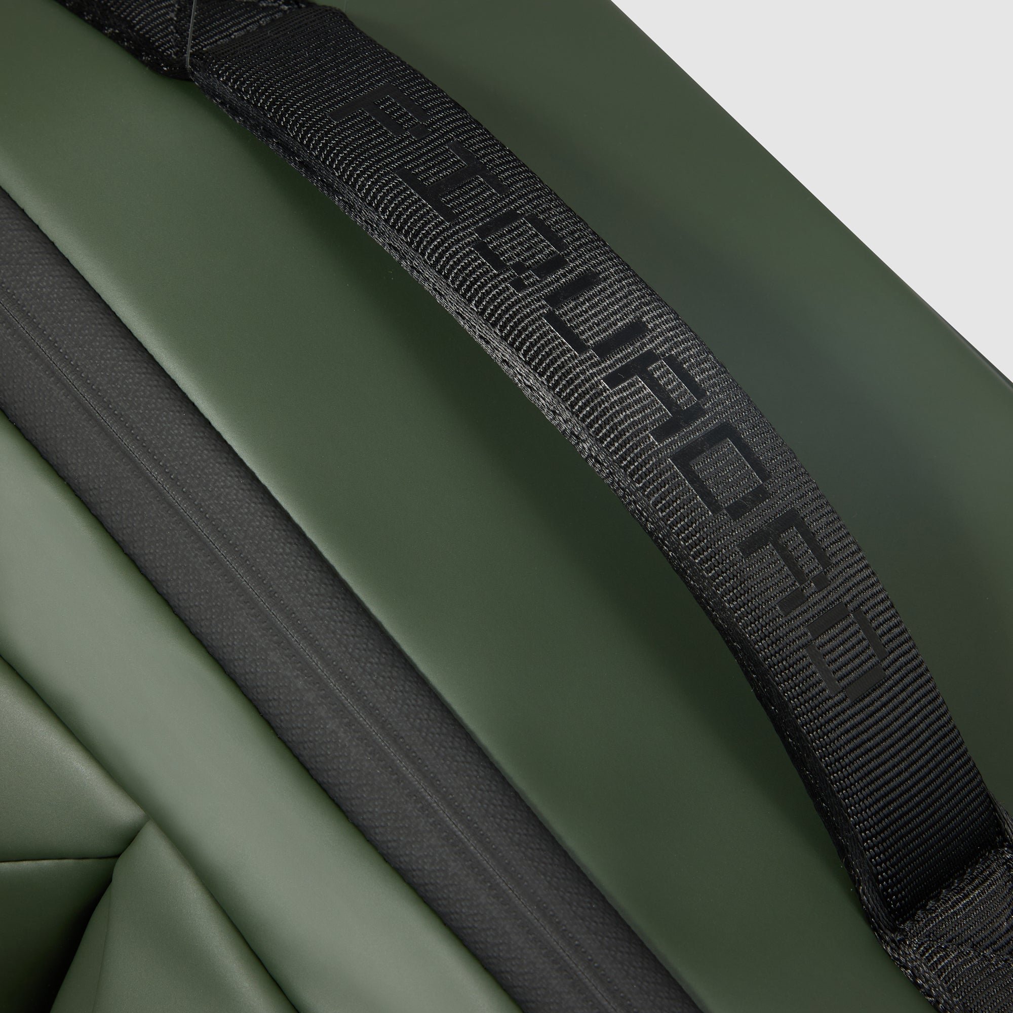 Slanke waterafstotende handbagagekoffer met 4 wielen PIQUADRO Groen