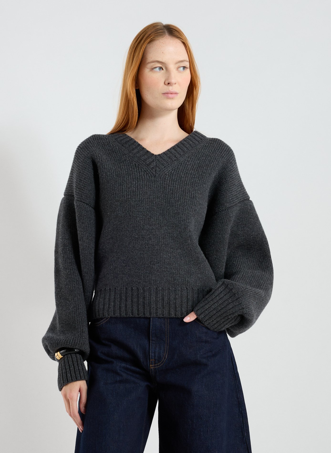 ROHE FRAMES Pull oversize col V en laine Gris