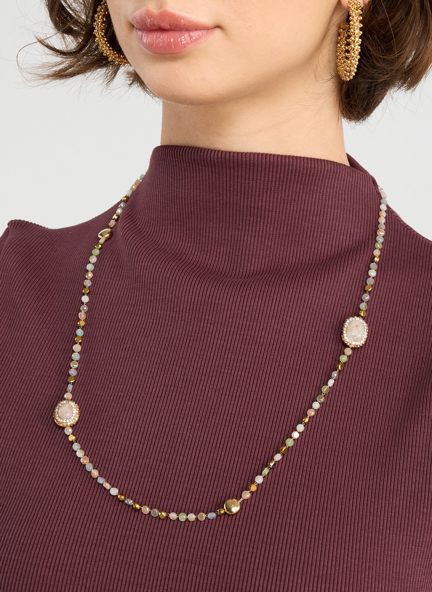 AU PRINTEMPS PARIS Long necklace with stones and pearls Pink