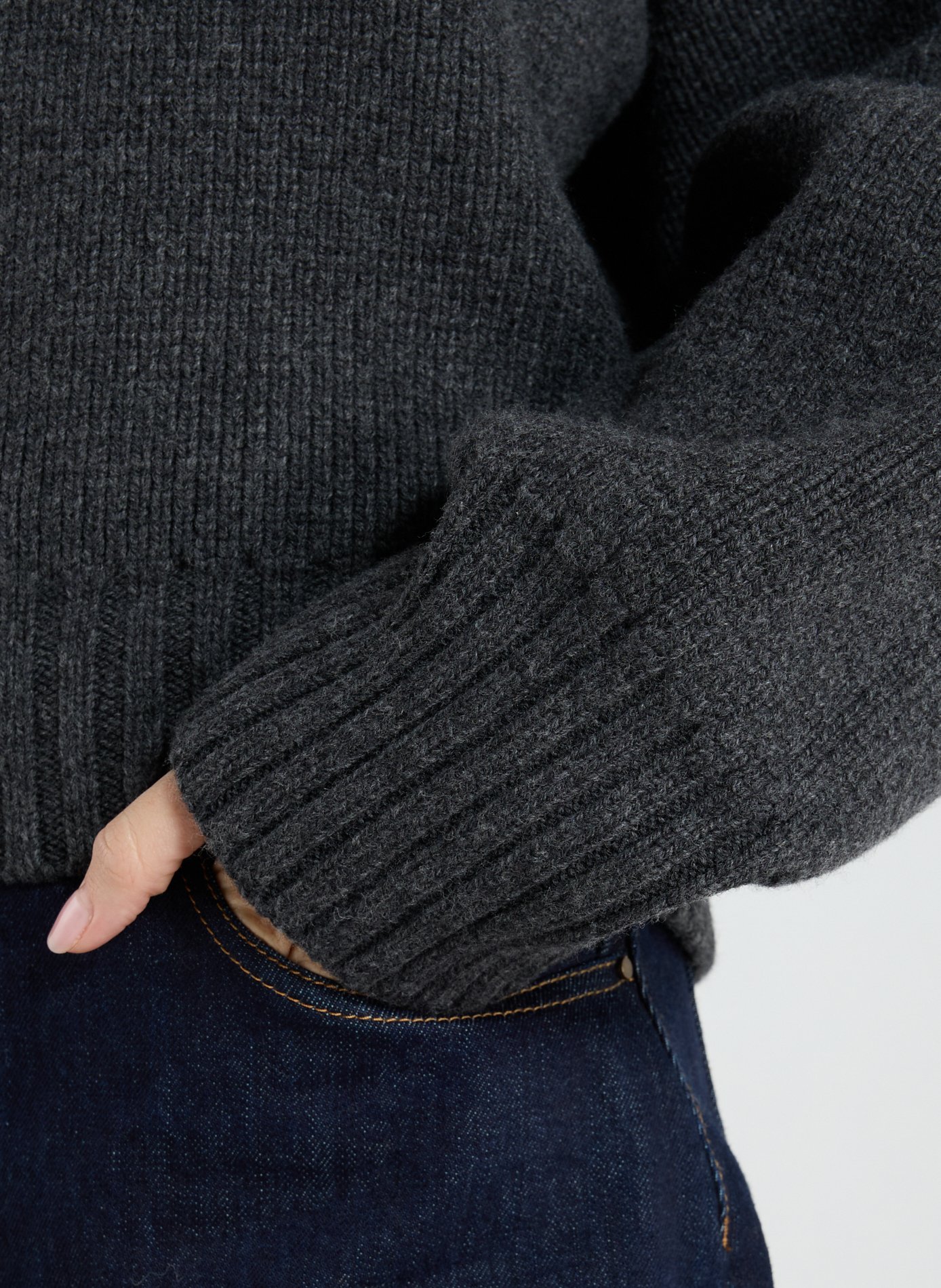 Pull oversize col V en laine ROHE FRAMES Gris