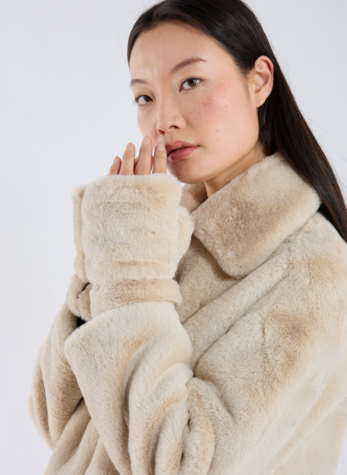 Faux fur gloves APPARIS White