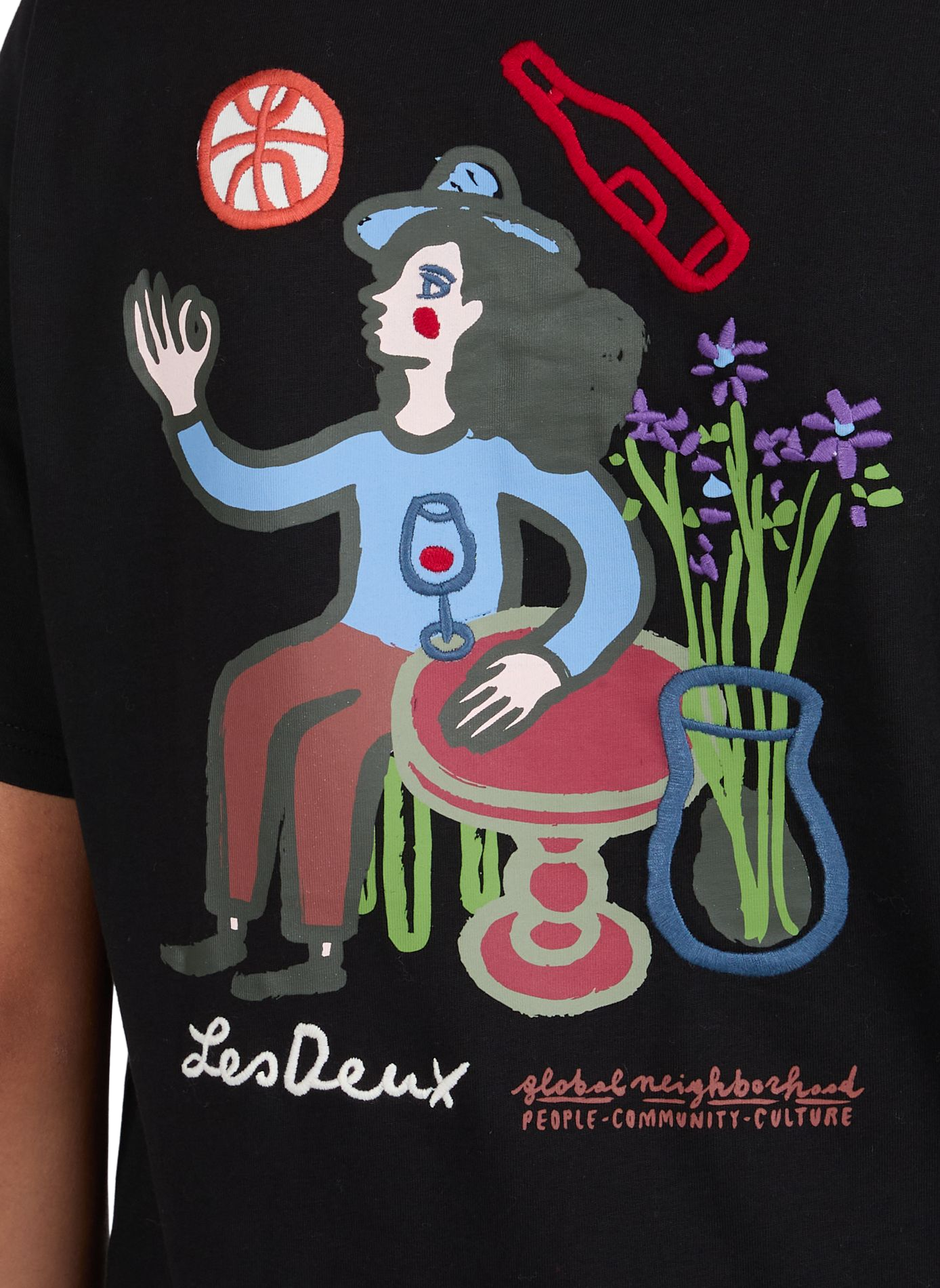 Gerades T-Shirt mit gesticktem Muster aus Baumwolle LES DEUX Schwarz