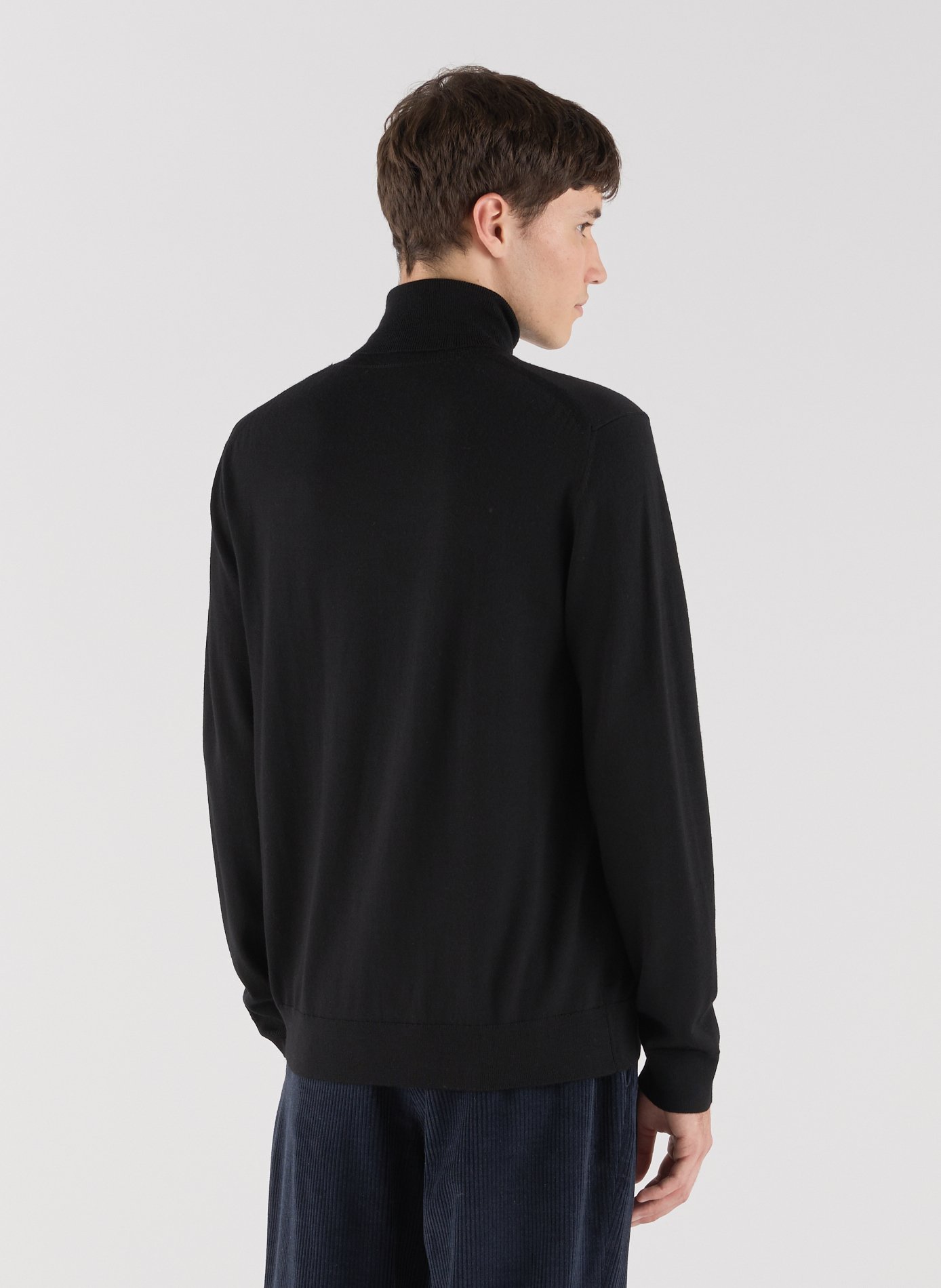 Merino wool turtleneck jumper Black