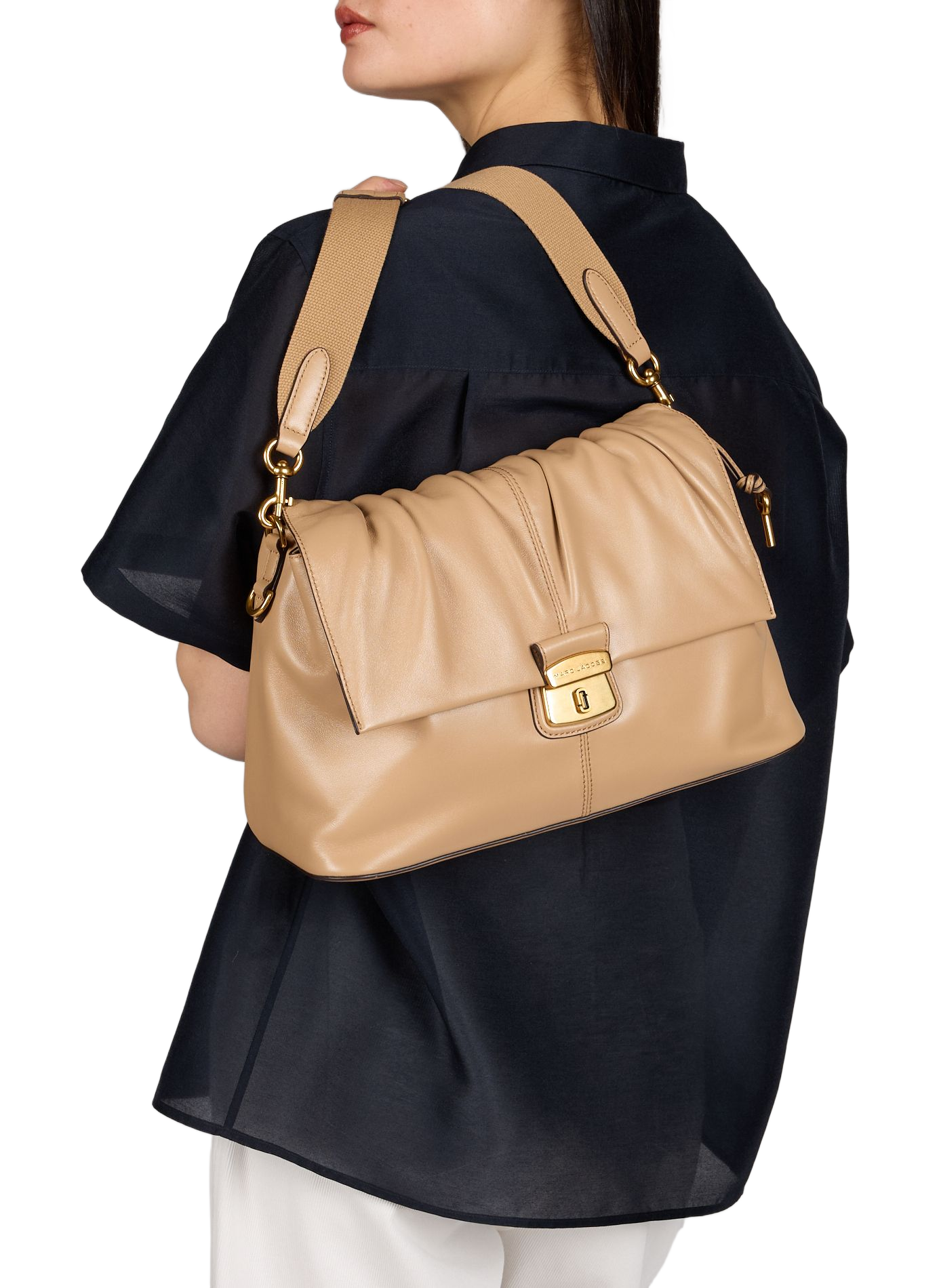 The Cristina Messenger leather handbag MARC JACOBS Brown