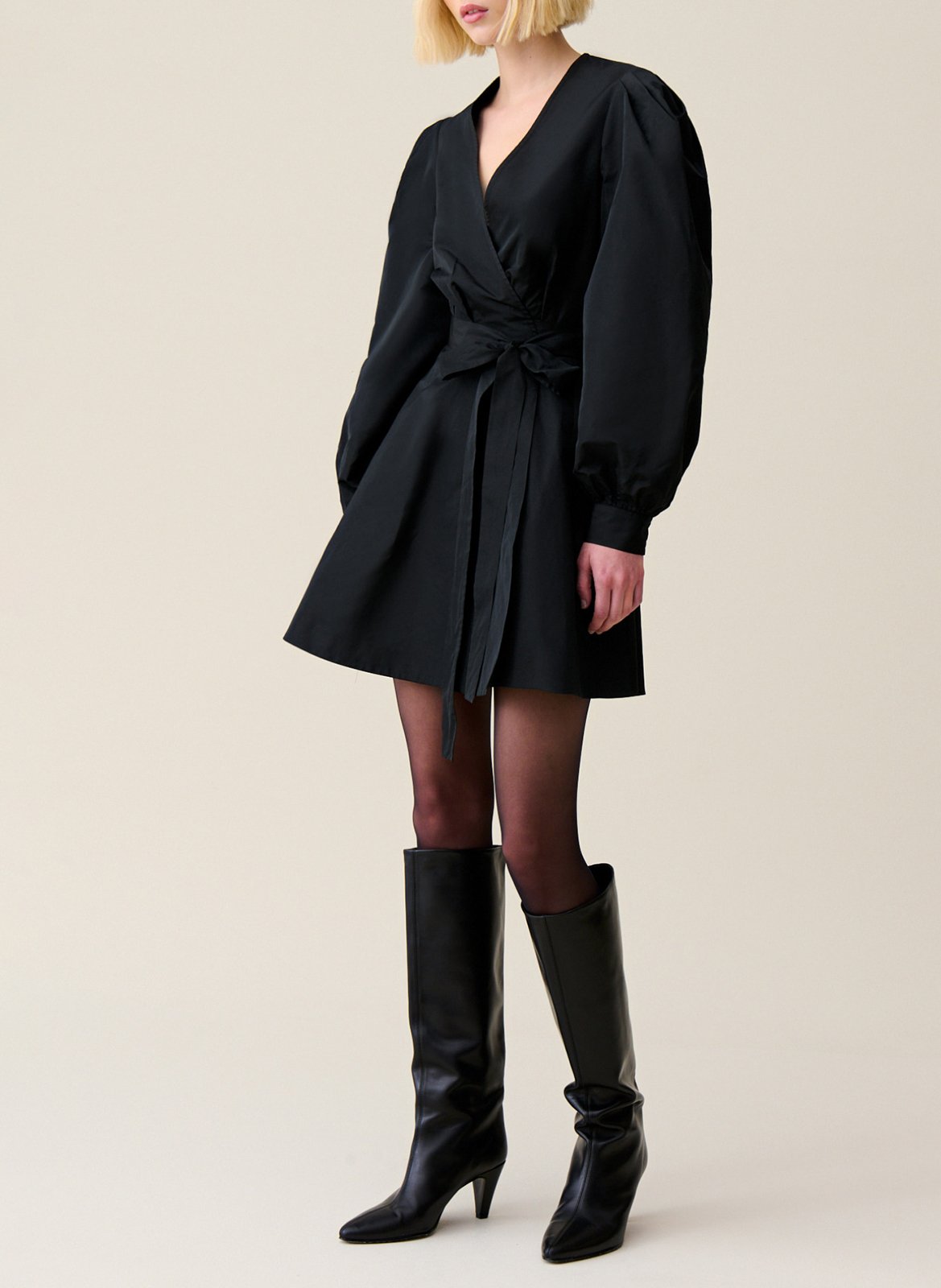 Robe courte cintrée col v CLAUDIE PIERLOT Noir