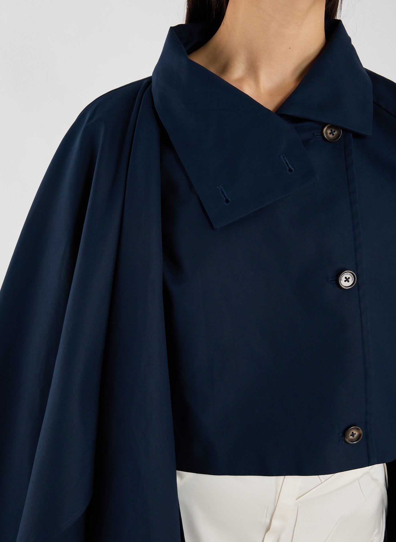 Trench court avec châle  ADOLFO DOMINGUEZ Bleu