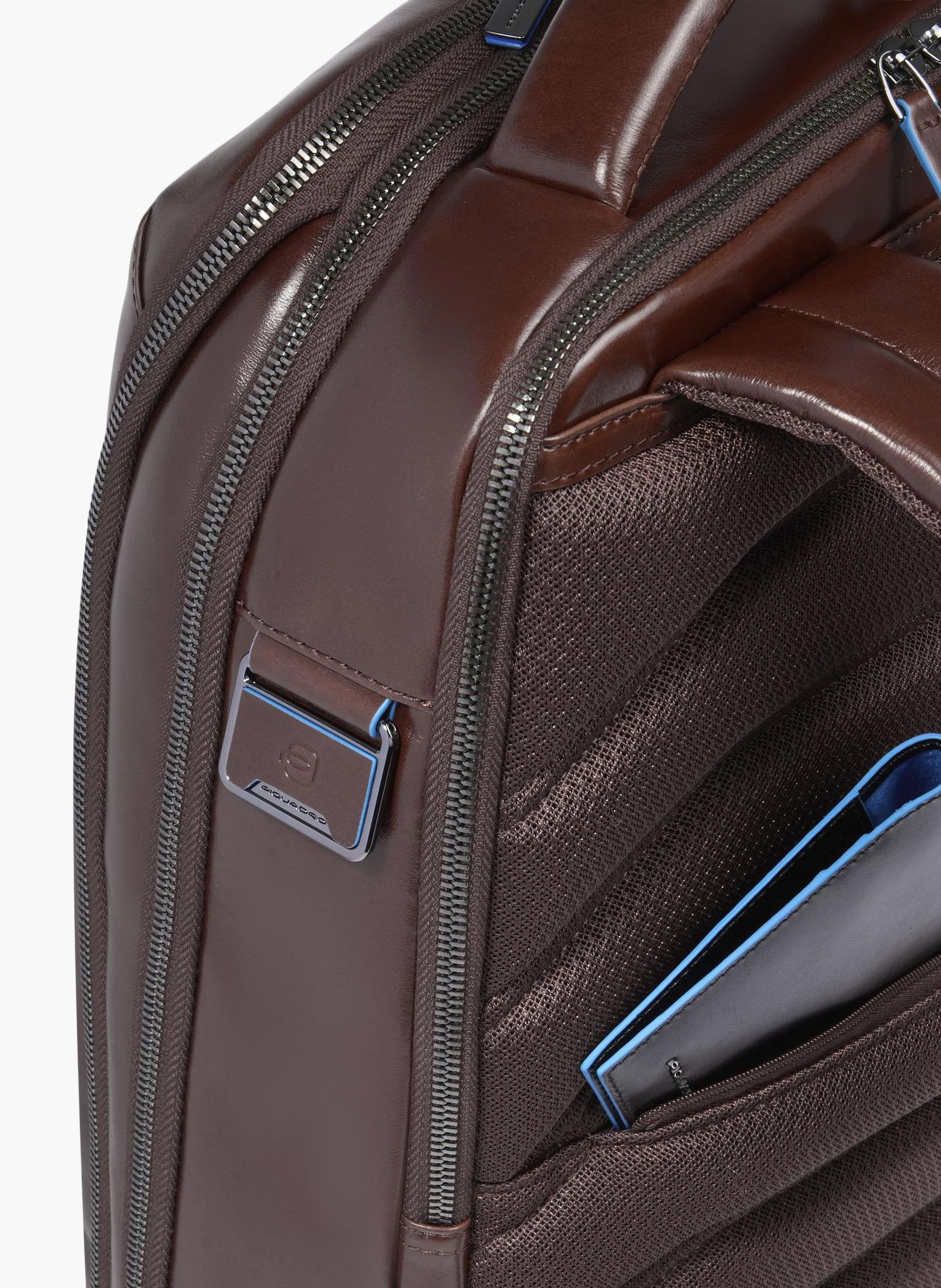 Sac à dos de voyage pour ordinateur 15,6" PIQUADRO Marron