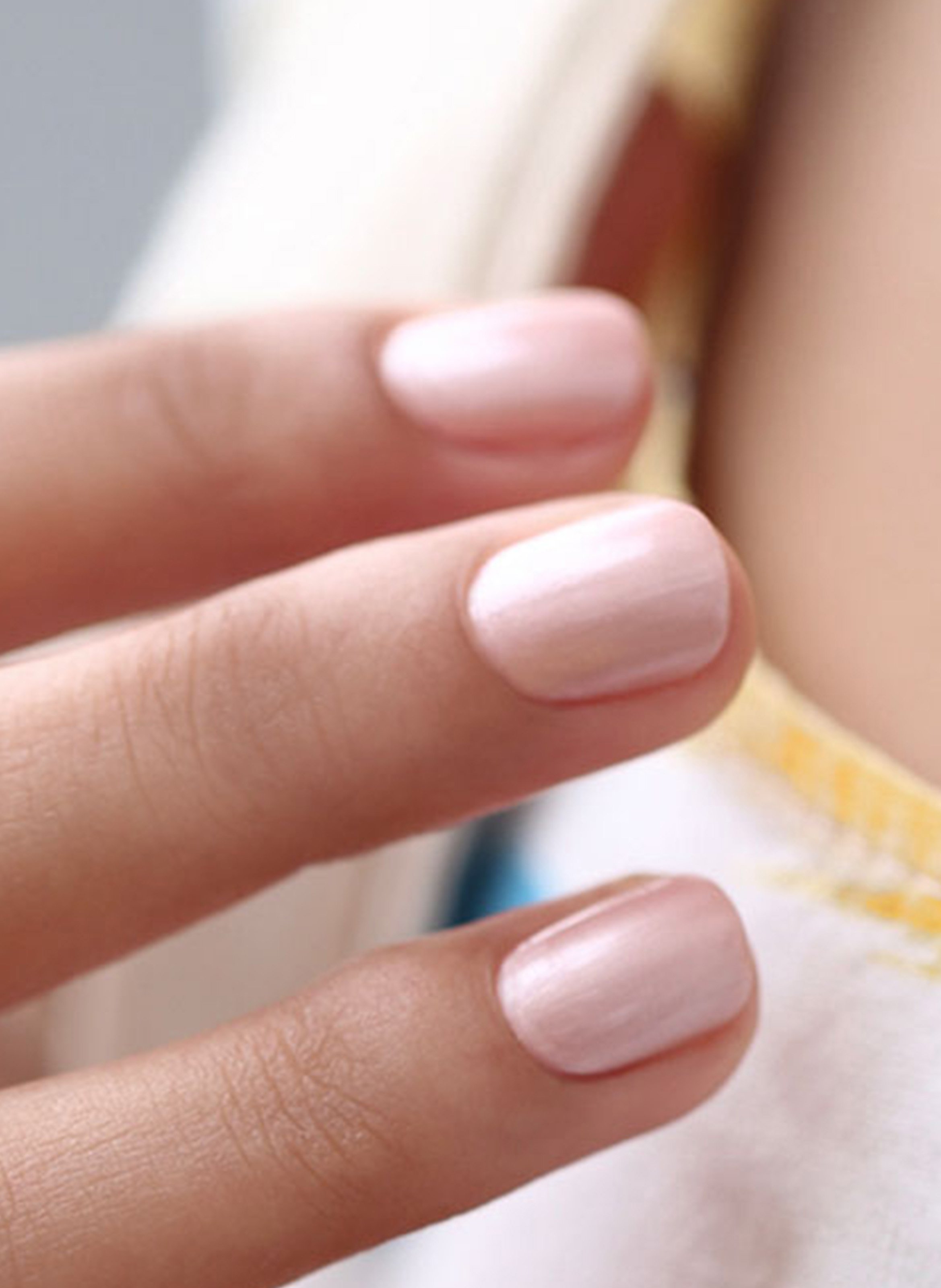 Green Nail Polish MANUCURIST Carnation