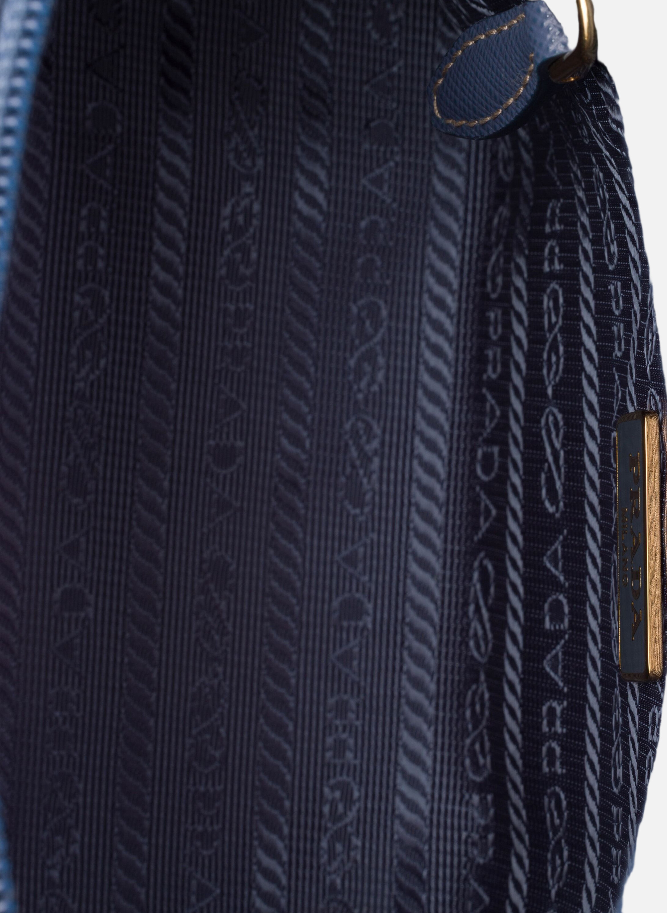 Petite pochette en re-nylon PRADA Bleu