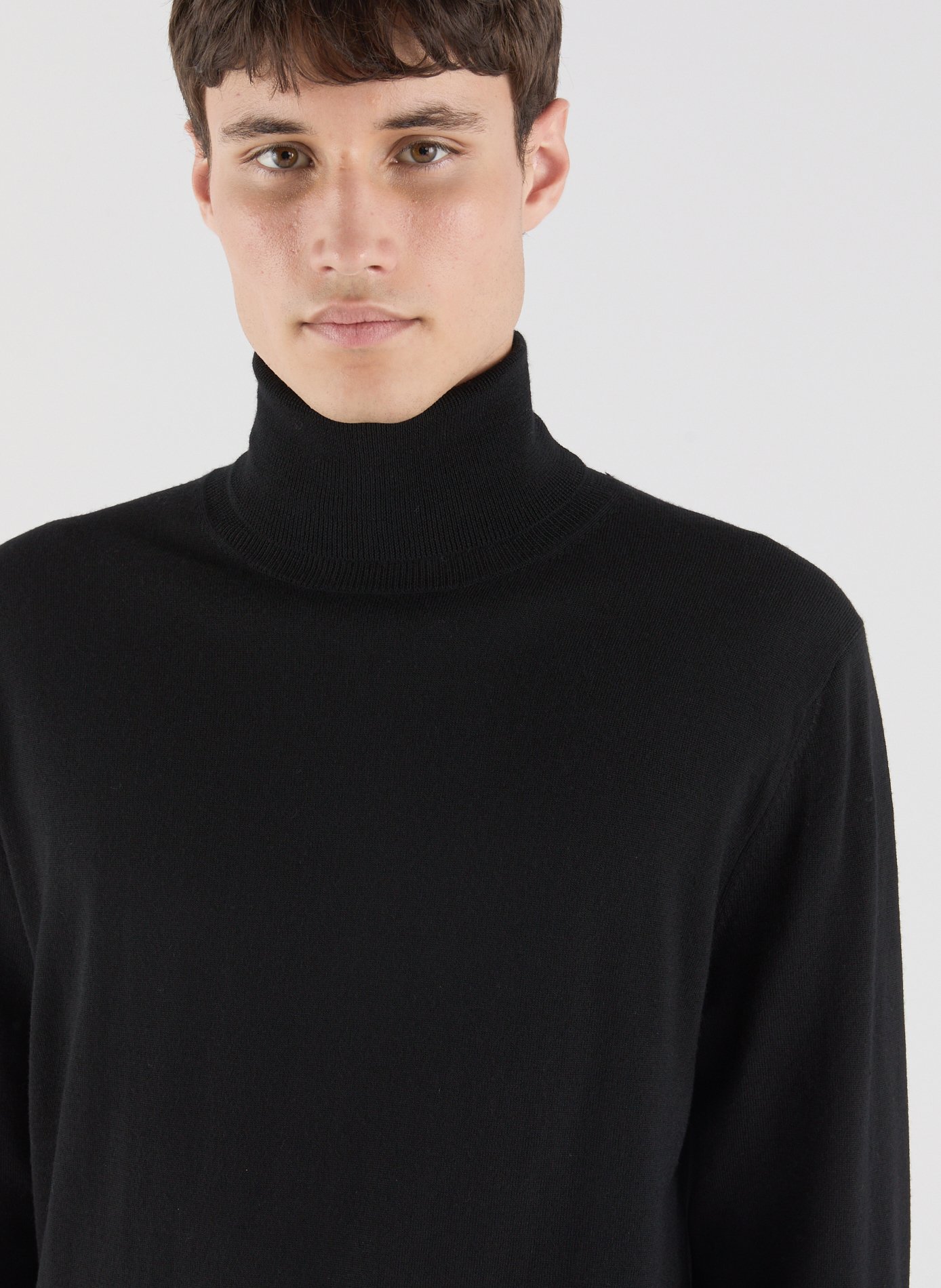 Merino wool turtleneck jumper Black