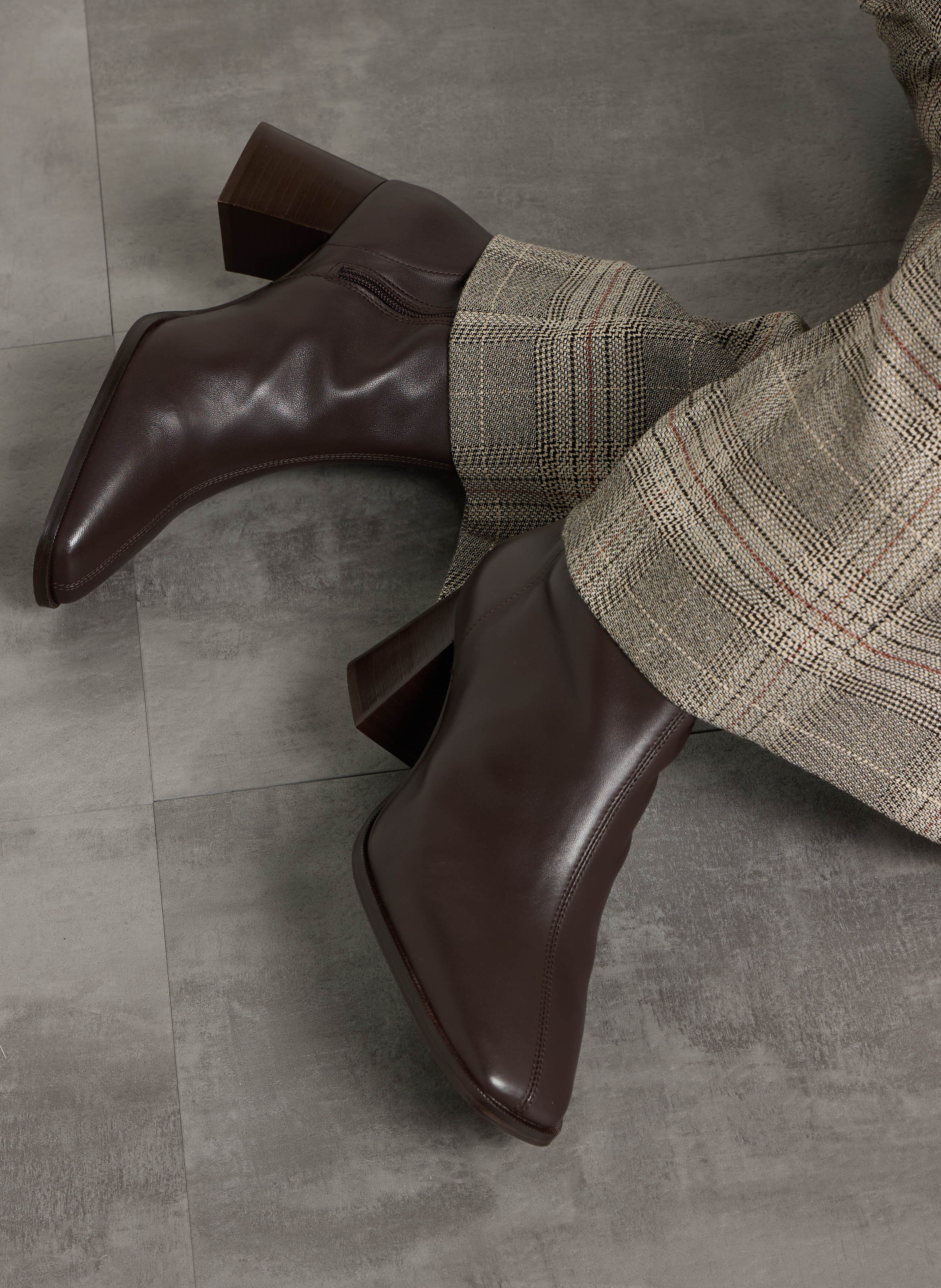 Bottines bout carré en cuir marlie BOBBIES Marron