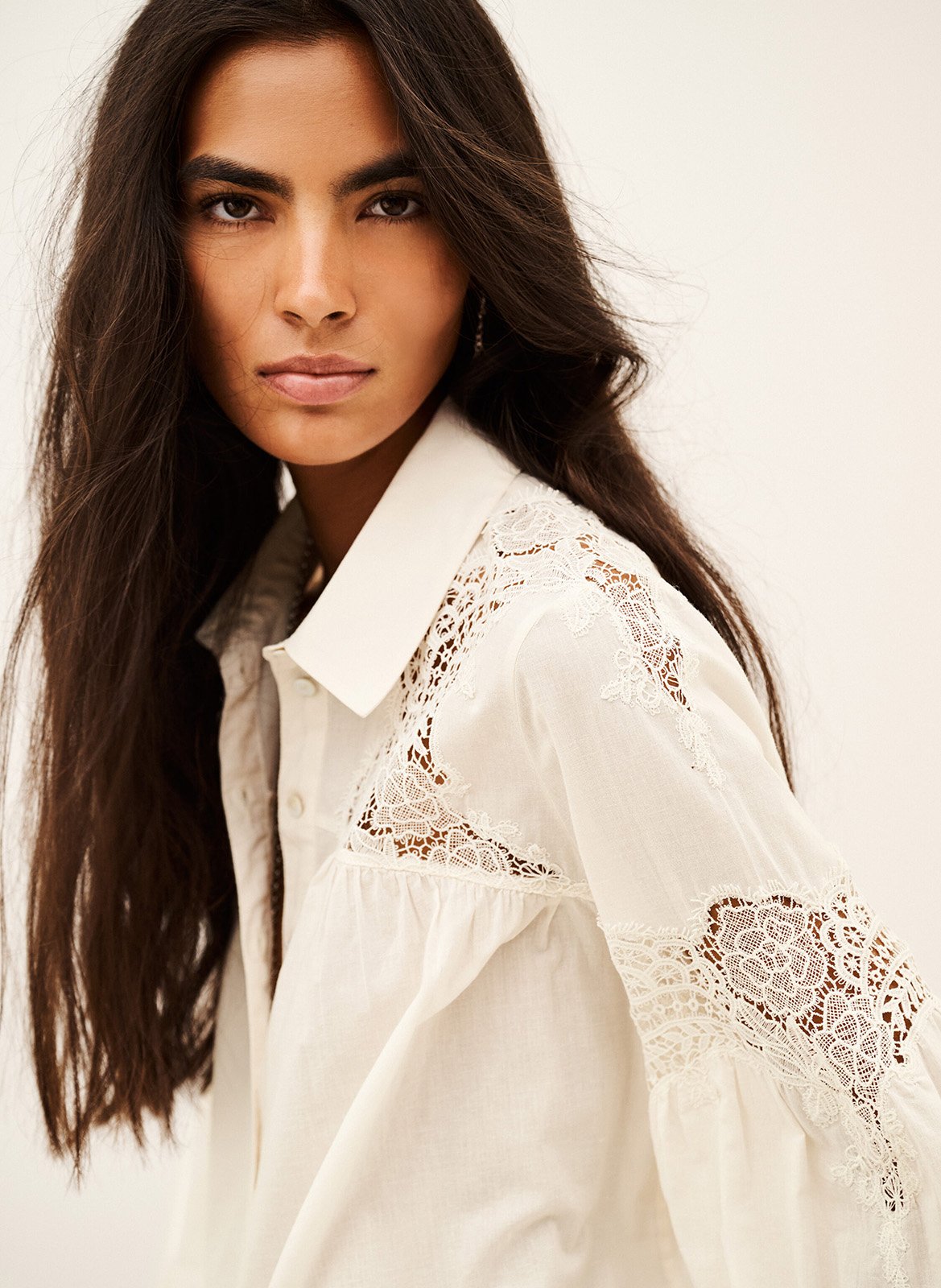 Chemise droite col classique à dentelle en coton roseanne BA&SH Beige
