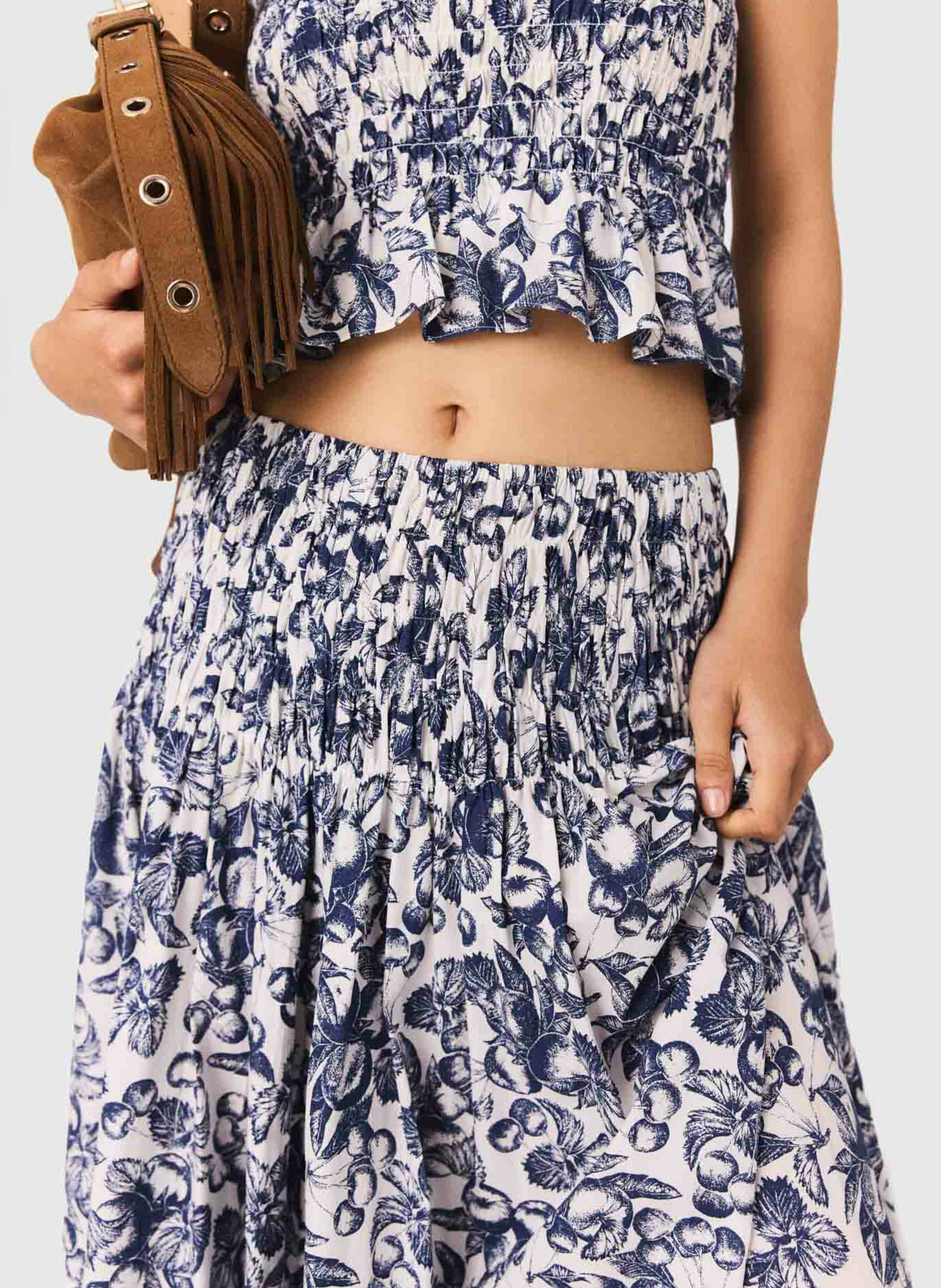 Jupe midi évasée à imprimé cerise MAJE Bleu