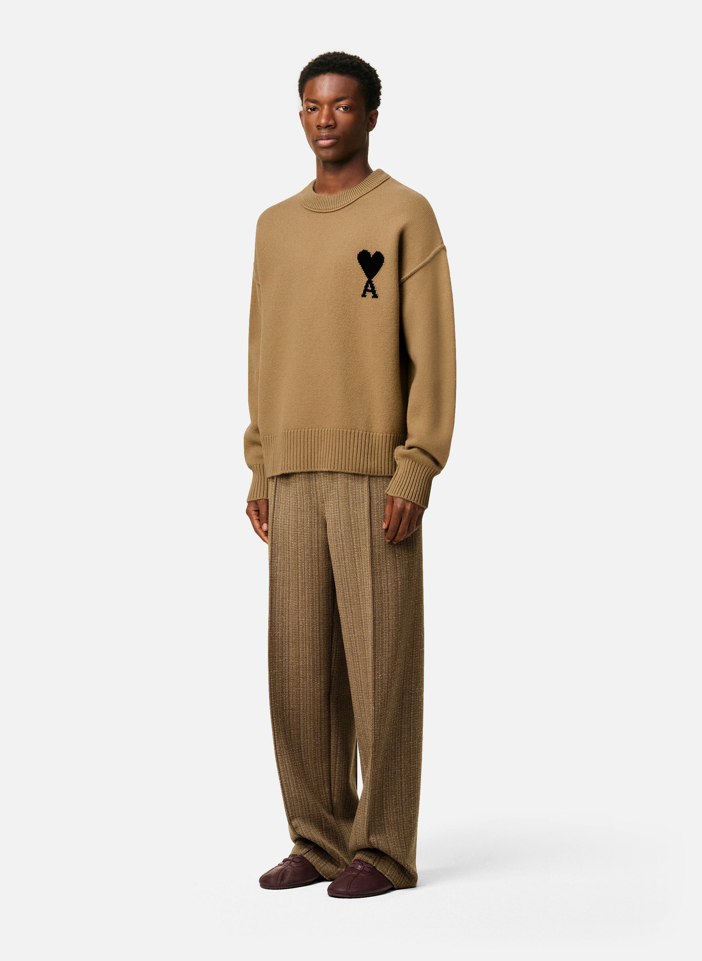 Pull col rond ami de coeur en laine unisexe AMI PARIS Marron