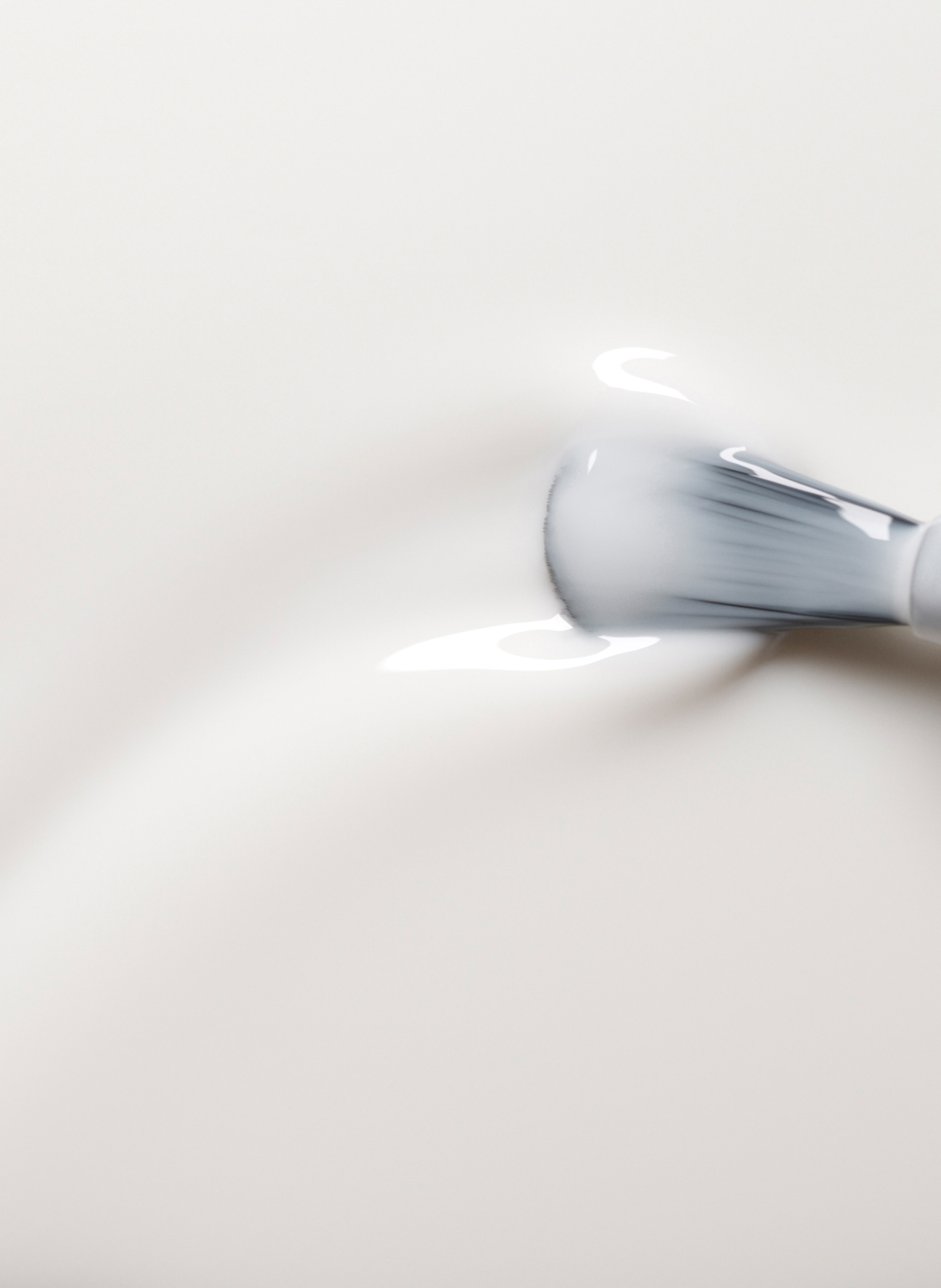 Green Nail Polish MANUCURIST Milky white