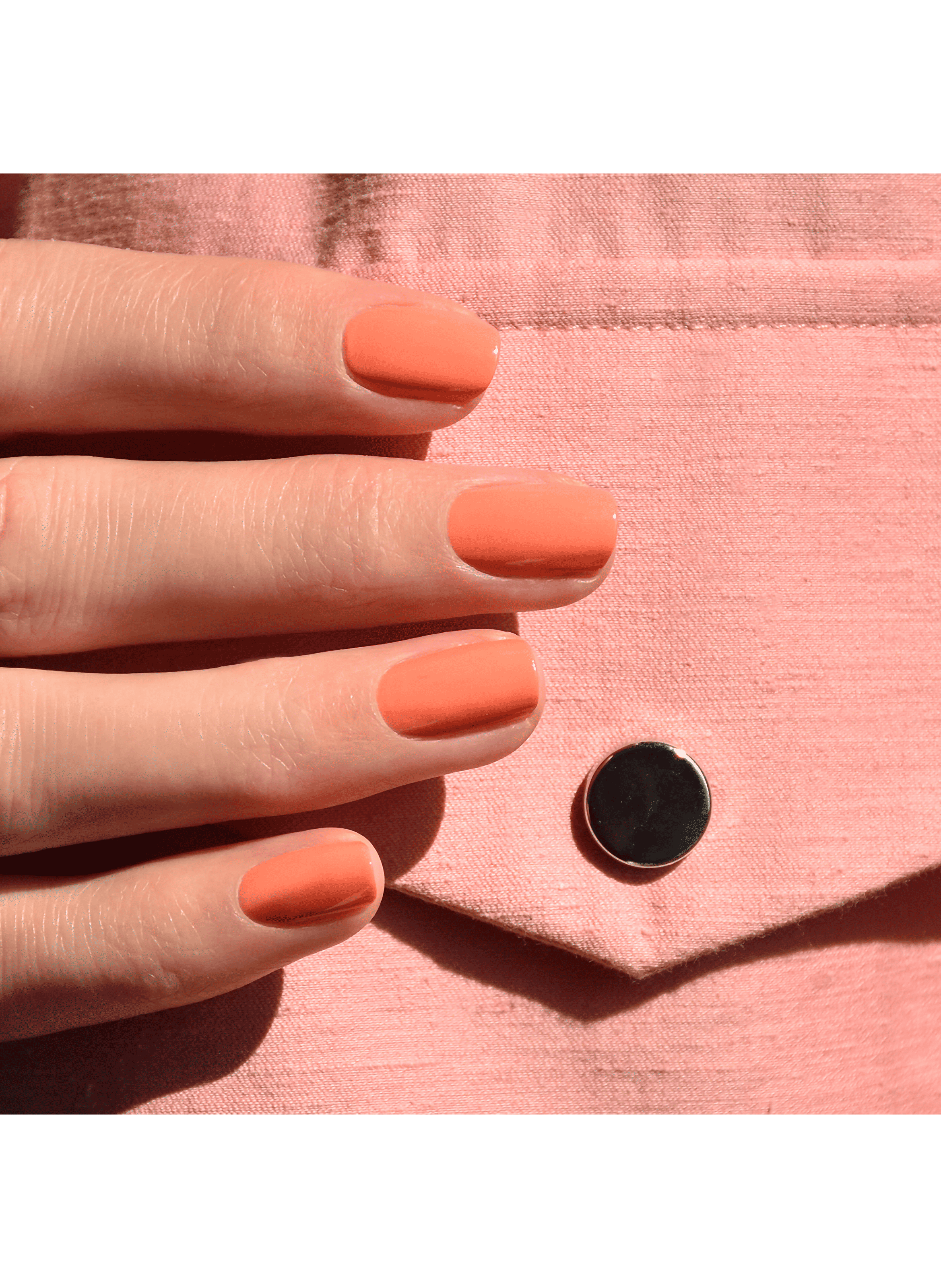 Green Nail Polish MANUCURIST Bird of paradise