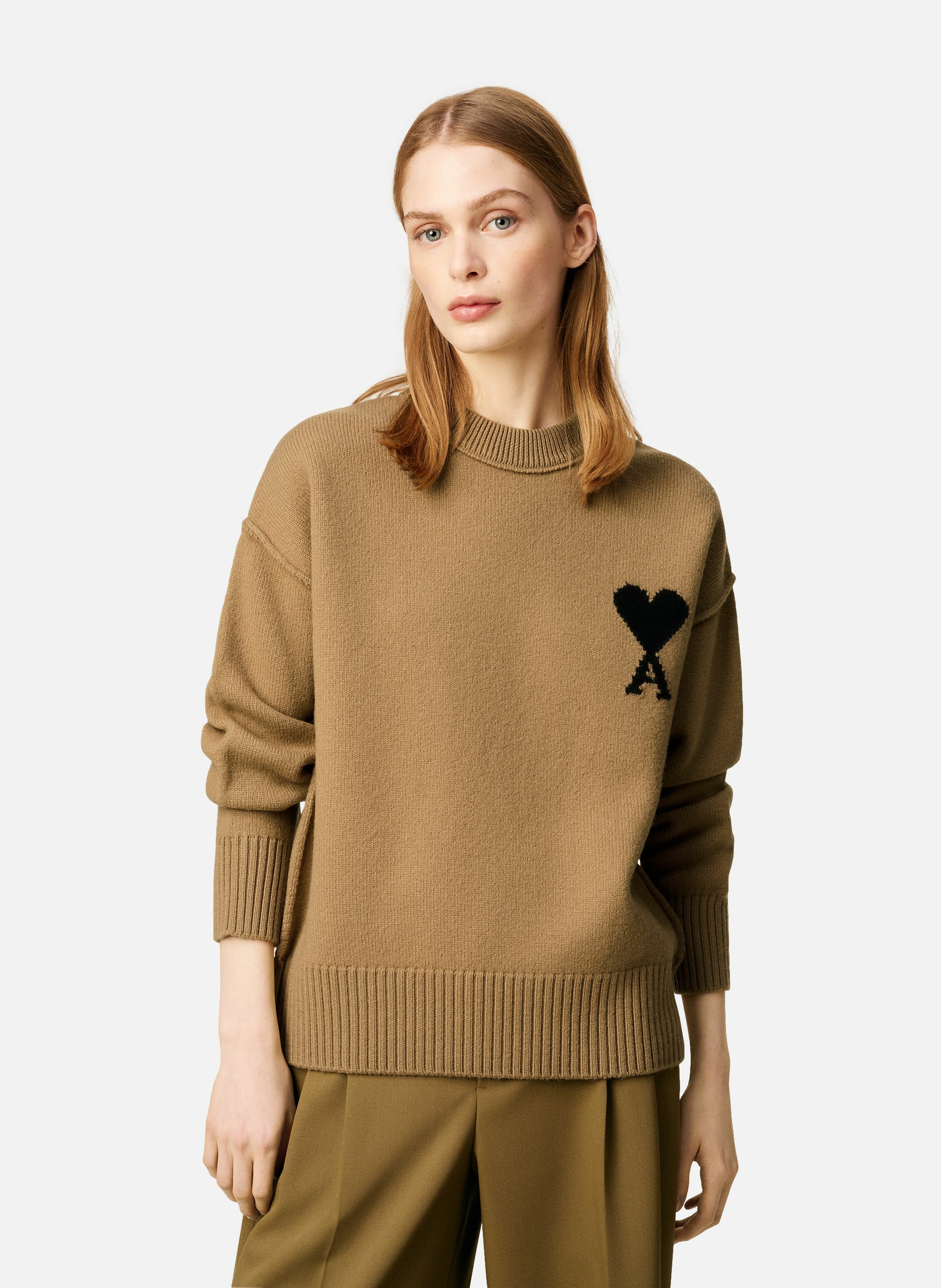 Pull col rond ami de coeur en laine unisexe AMI PARIS Marron