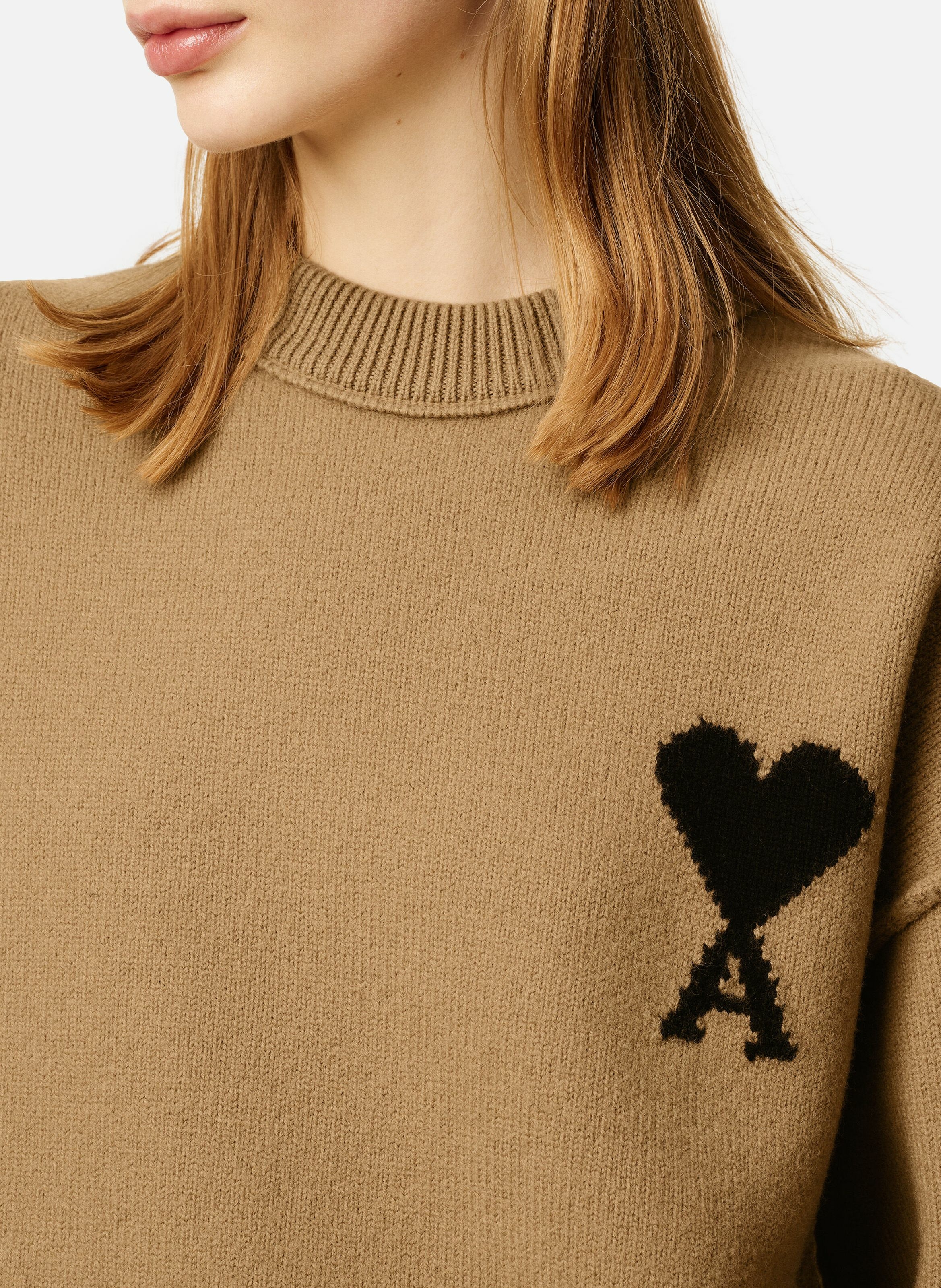Pull col rond ami de coeur en laine unisexe AMI PARIS Marron