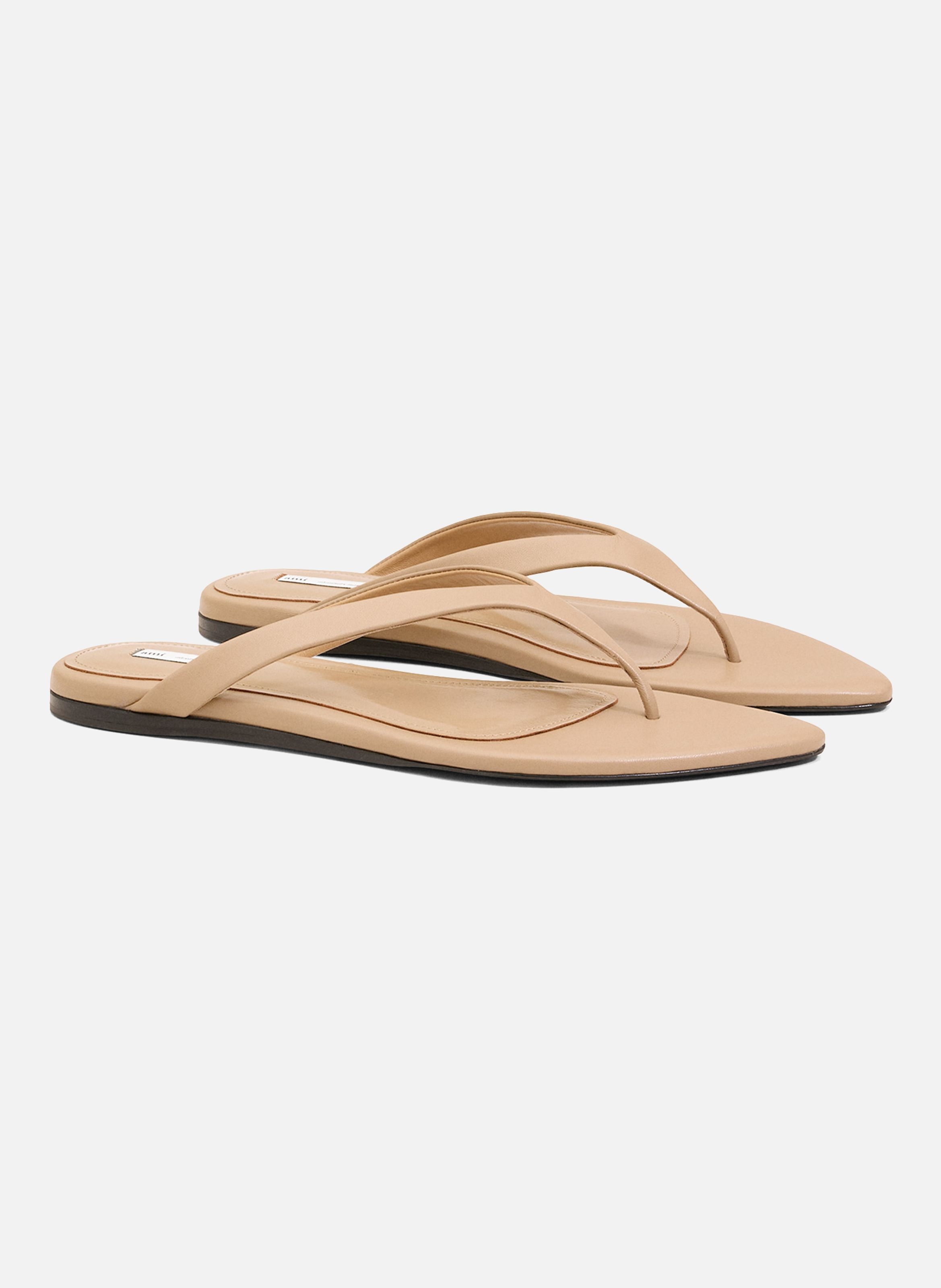 Tongs à bout pointus en cuir d'agneau AMI PARIS Beige