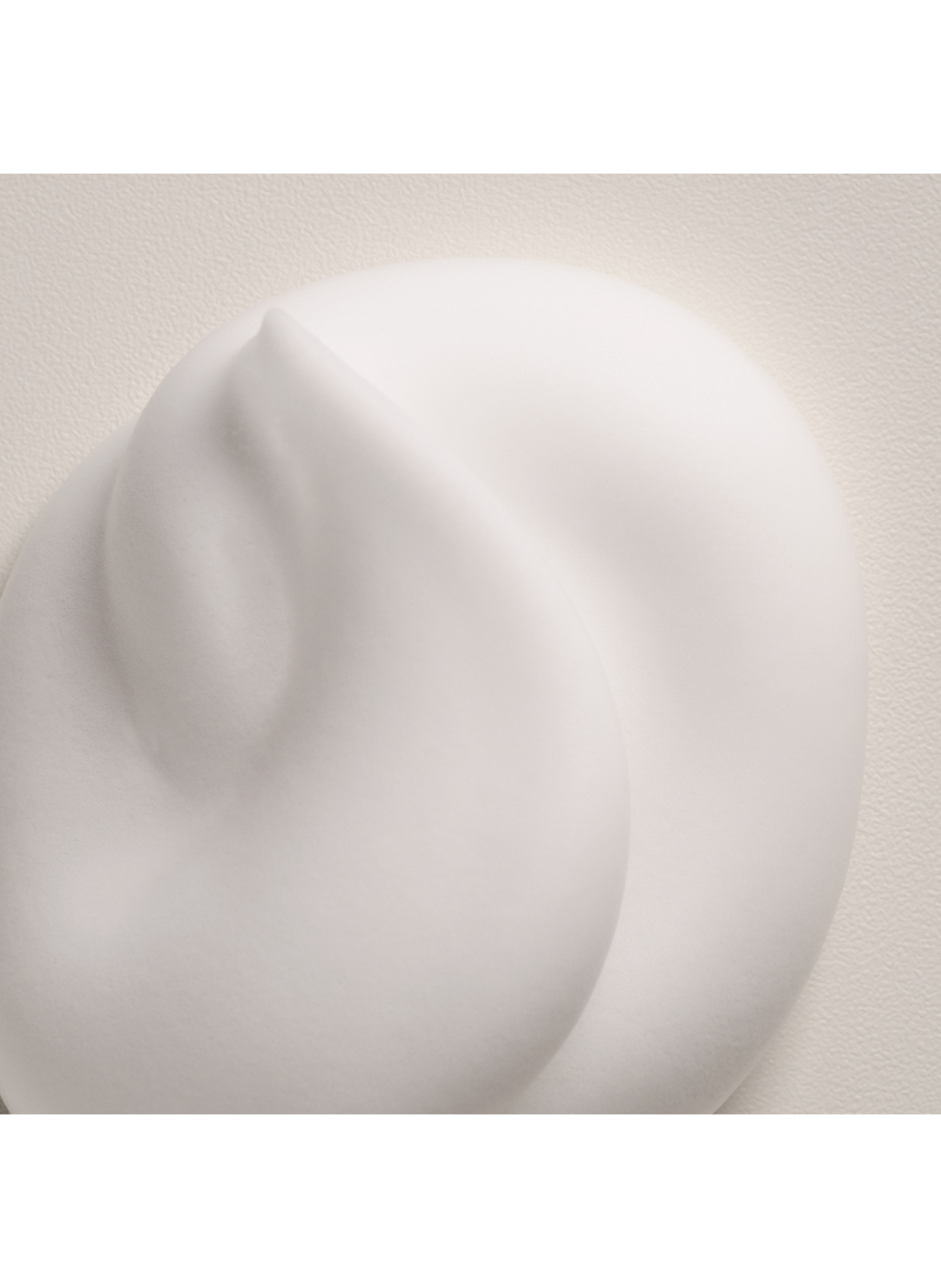 Lockige Feuchtigkeitsmousse DAVINES No color
