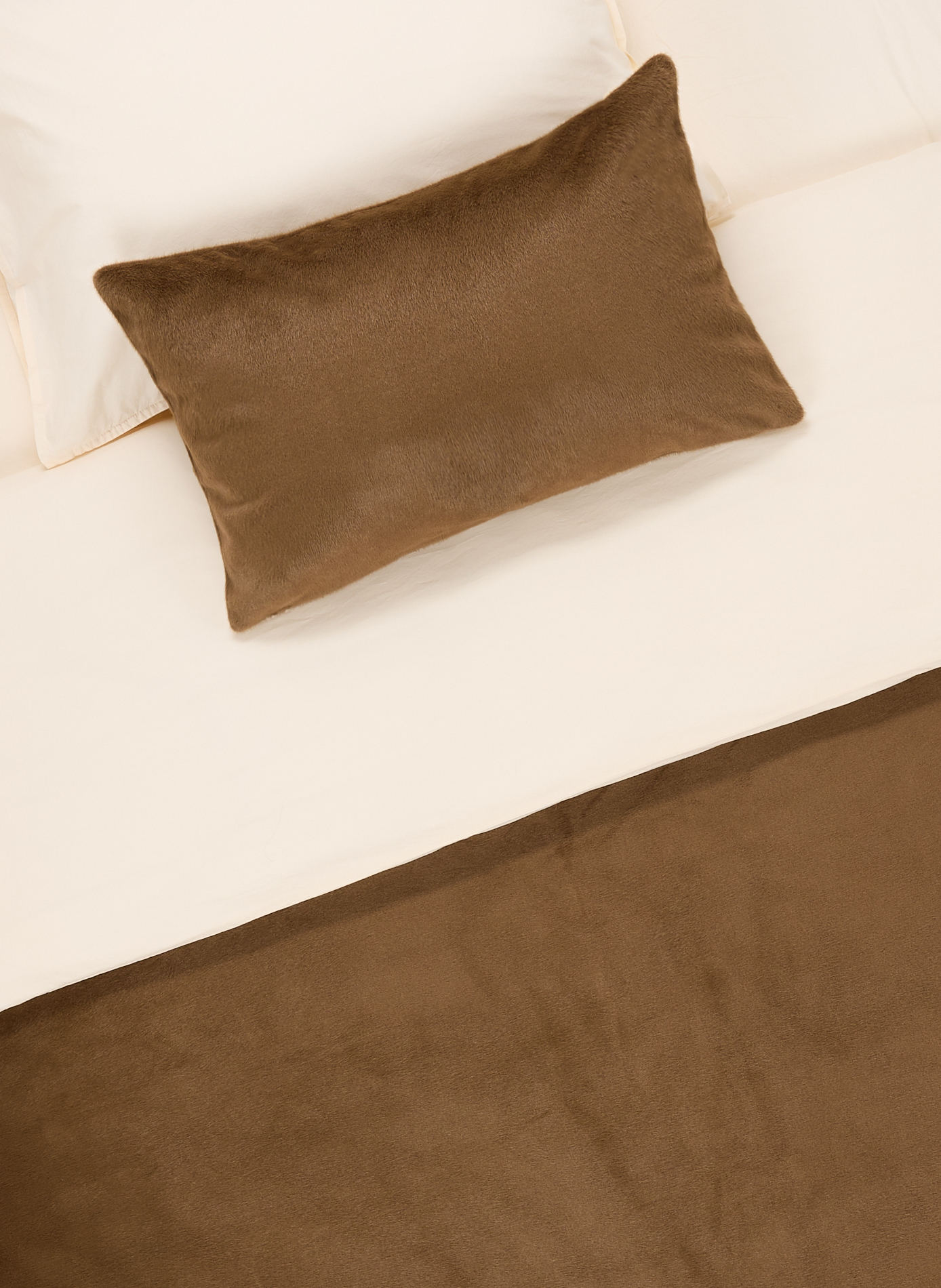 Plaid effet vison AU PRINTEMPS PARIS Kaki