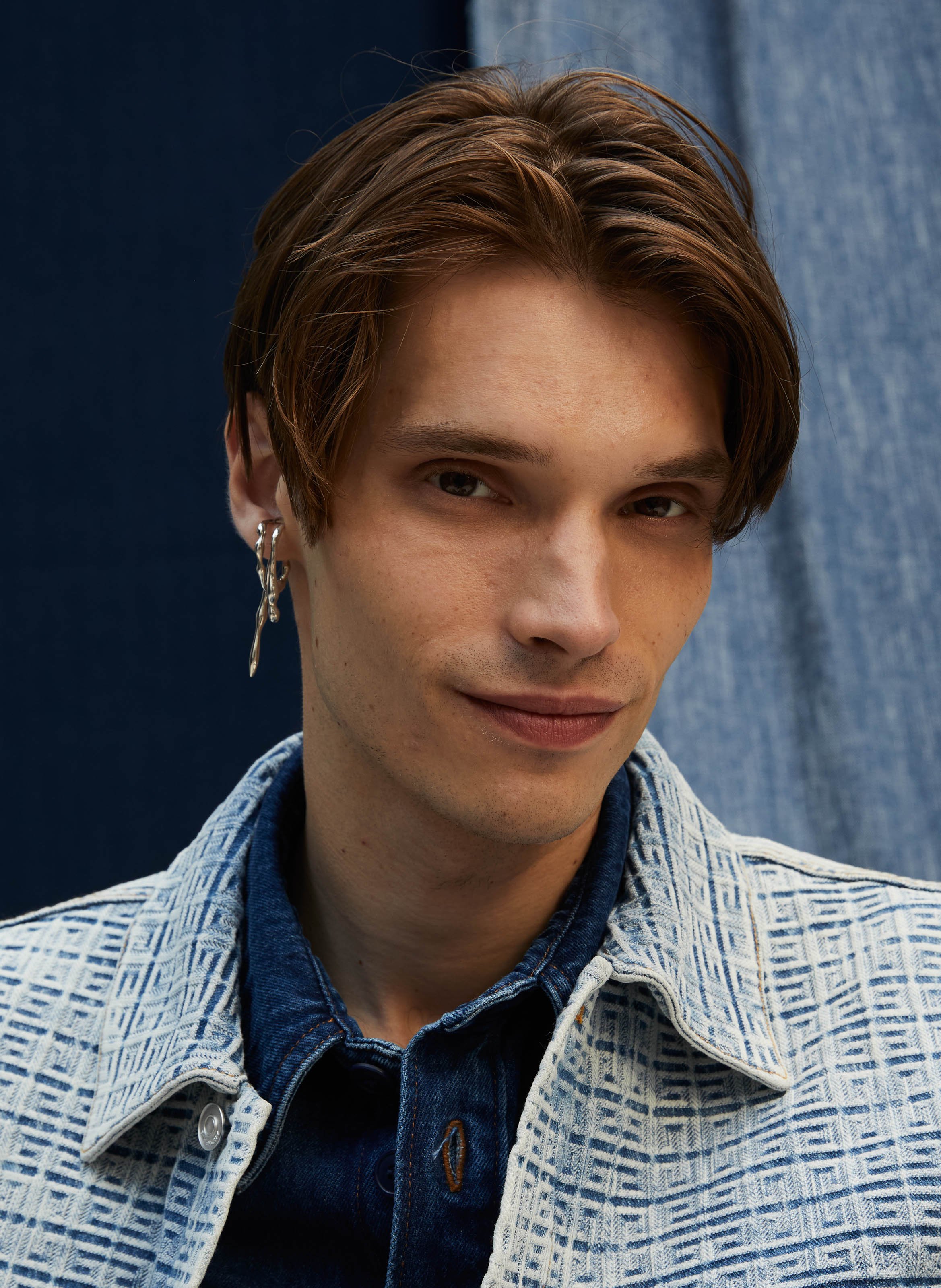 Gravity silver ear cuff Silver