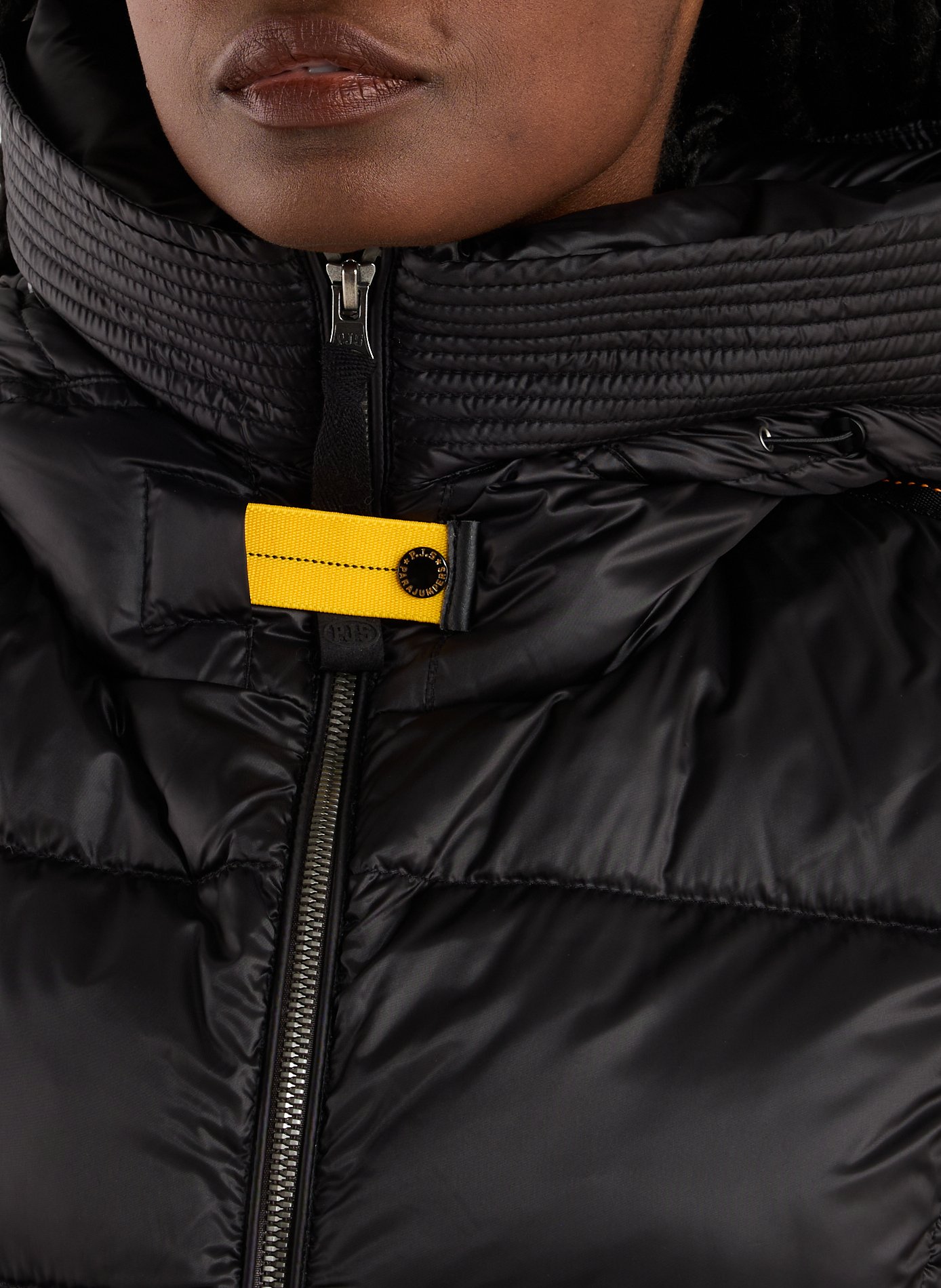 Doudoune mi-longue à capuche Marion PARAJUMPERS Noir