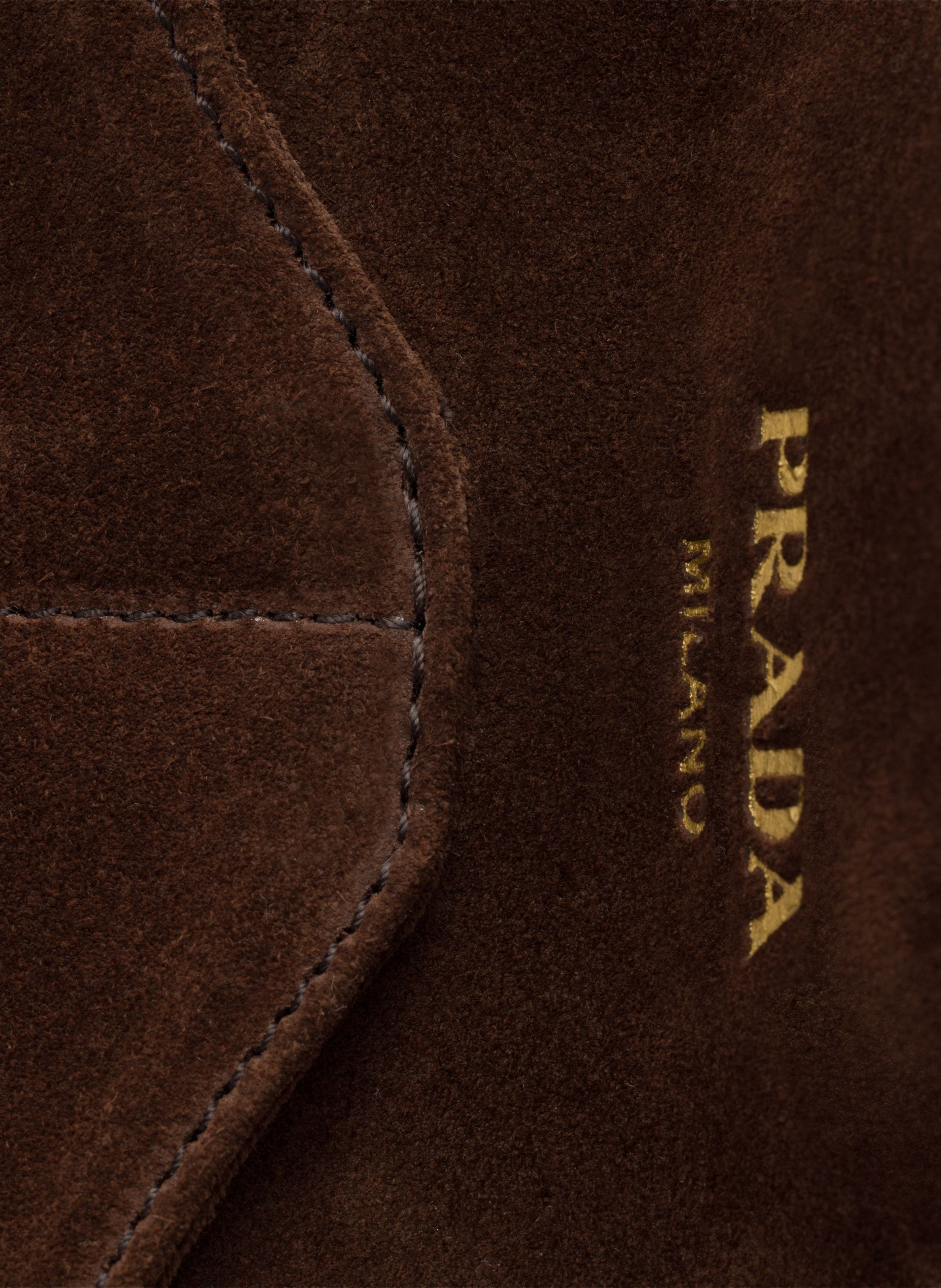Grand sac prada allusion en veau velours PRADA Marron