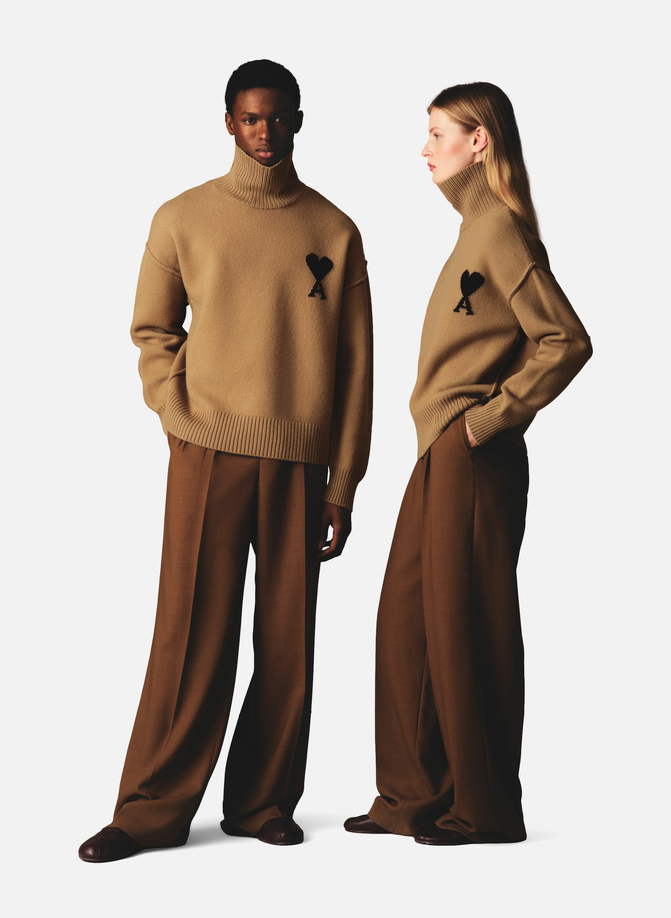 Pull col cheminée ami de coeur en laine unisexe AMI PARIS Marron