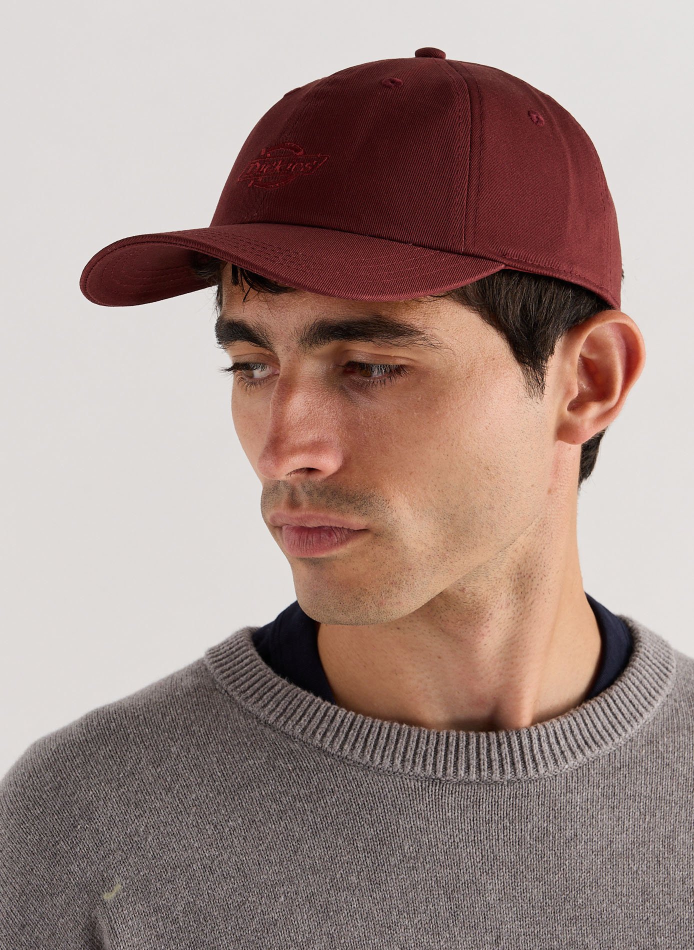 Monochrome embroidered logo cap DICKIES Red
