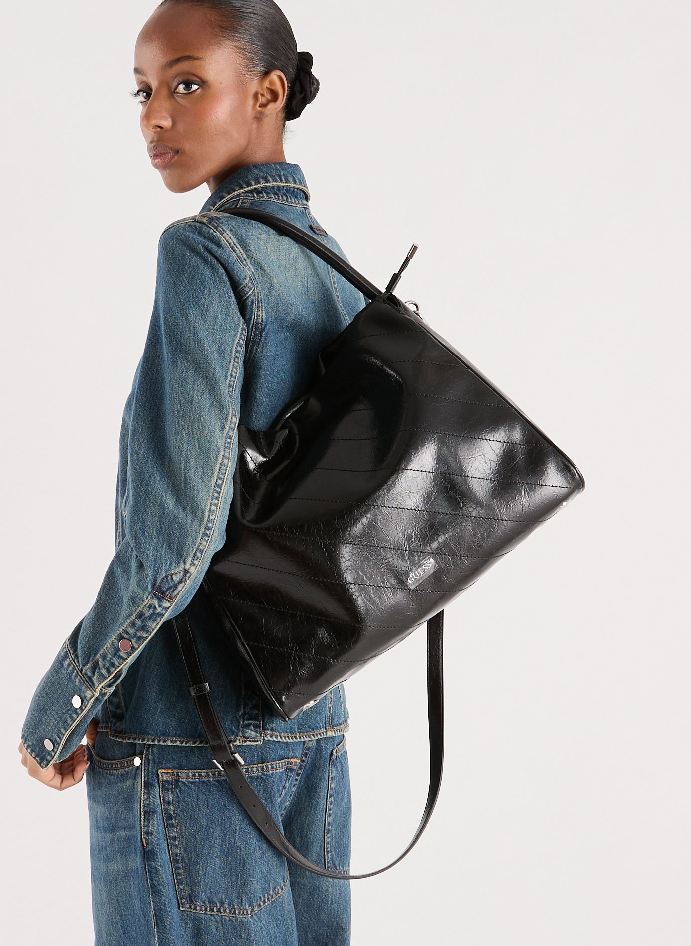 Sac à main verni Amys GUESS Noir