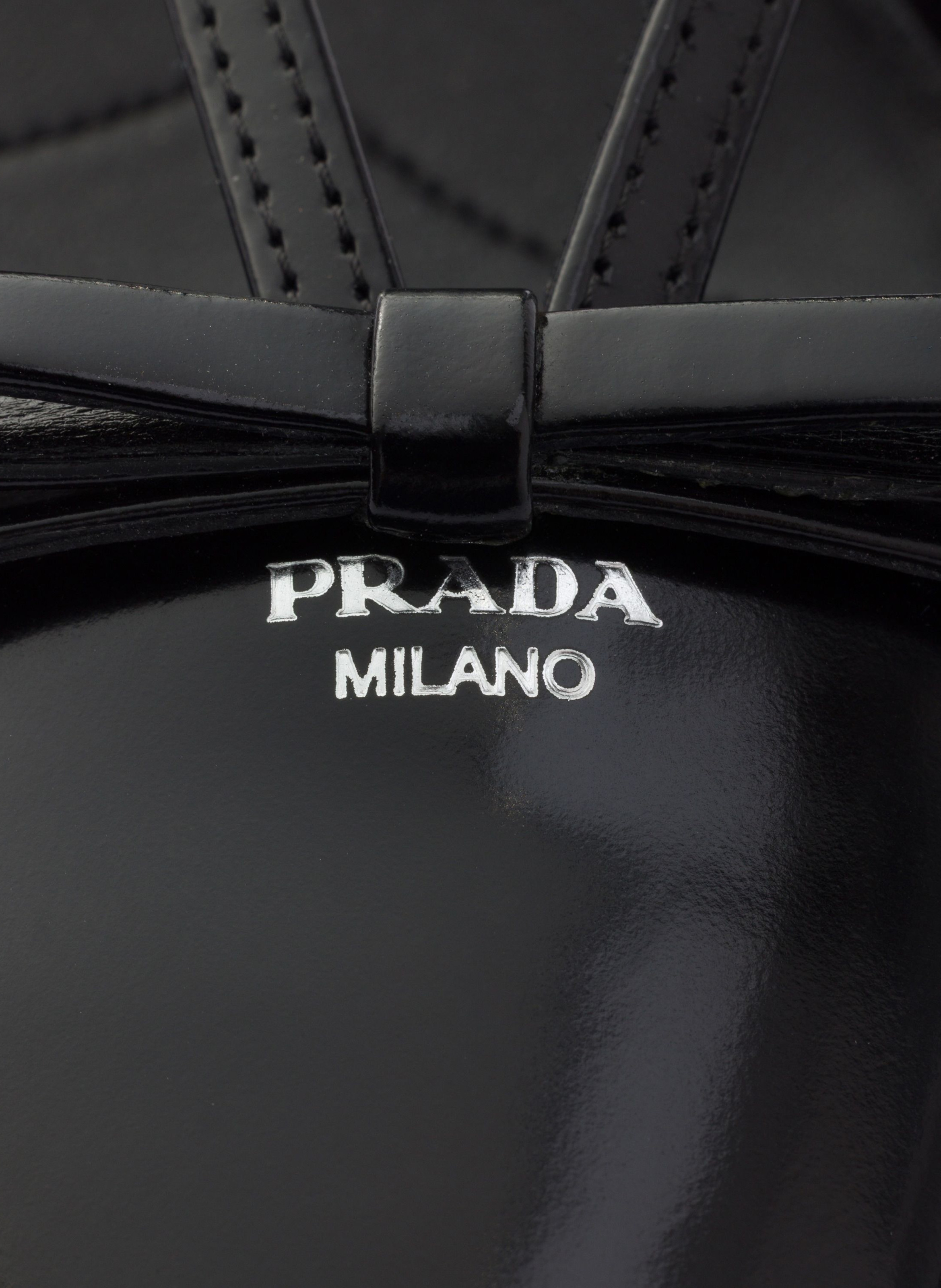 Escarpins à bride arrière en cuir brossé PRADA Noir