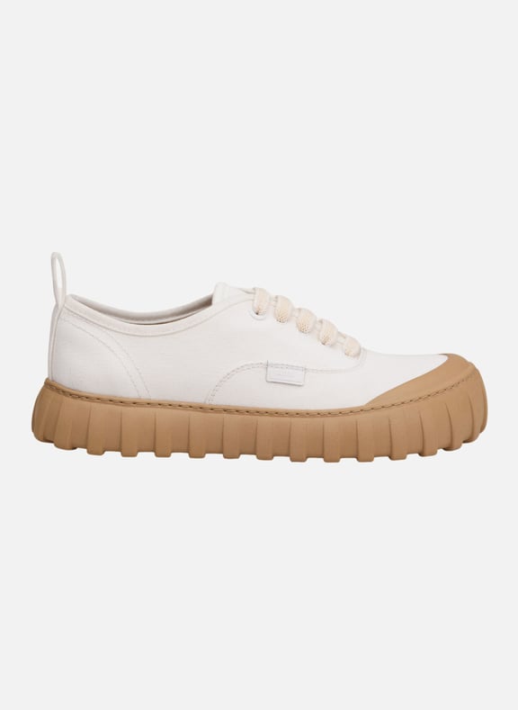 Baskets canvas tempo basses unisexe Blanc by AMI PARIS AMI PARIS Baskets canvas tempo basses unisexe Blanc