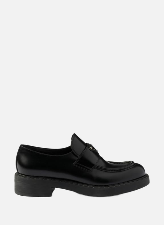 Mocassins chocolate en cuir brossé Noir by PRADA PRADA Mocassins chocolate en cuir brossé Noir