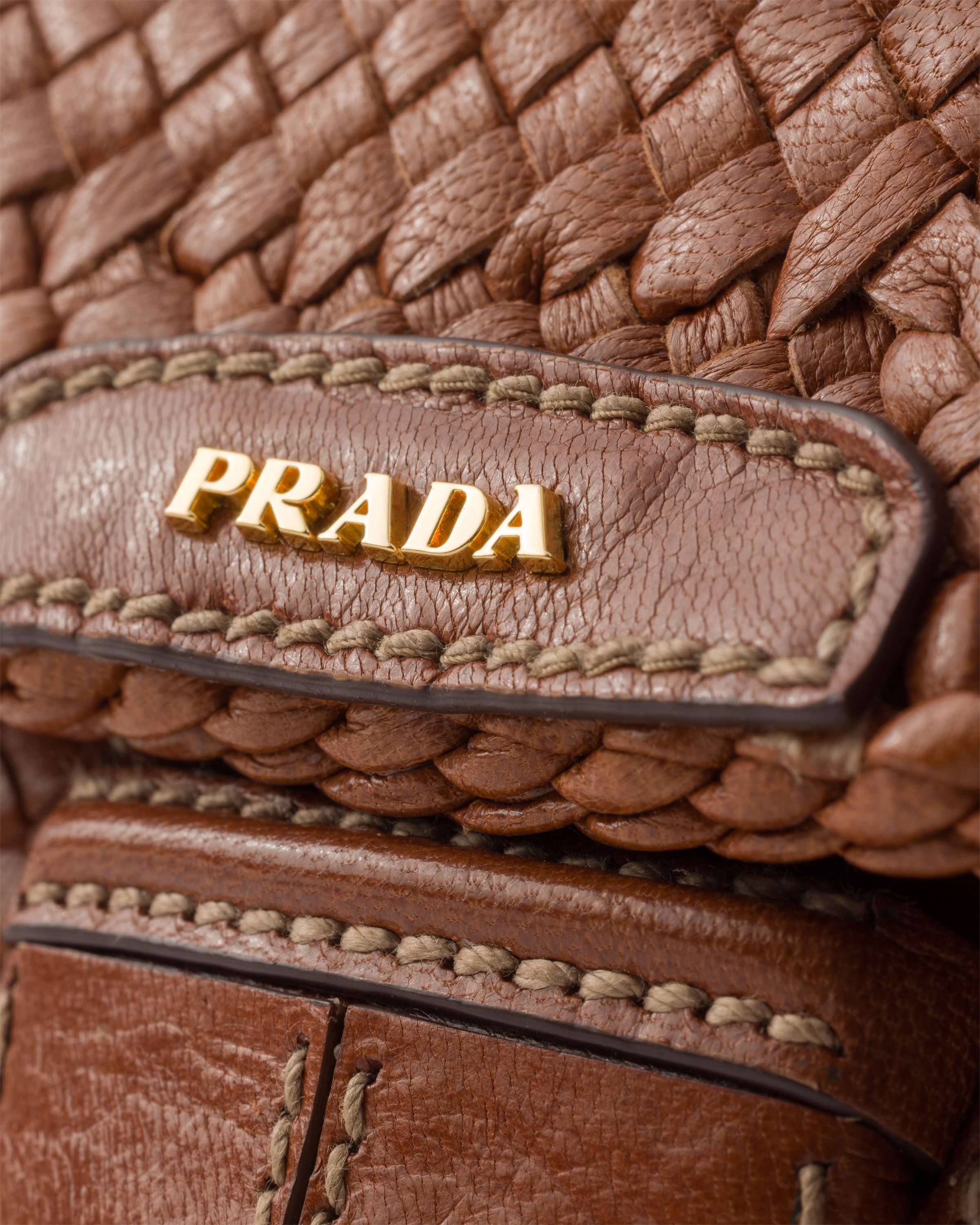 Mini sac à bandoulière en cuir tressé PRADA Marron