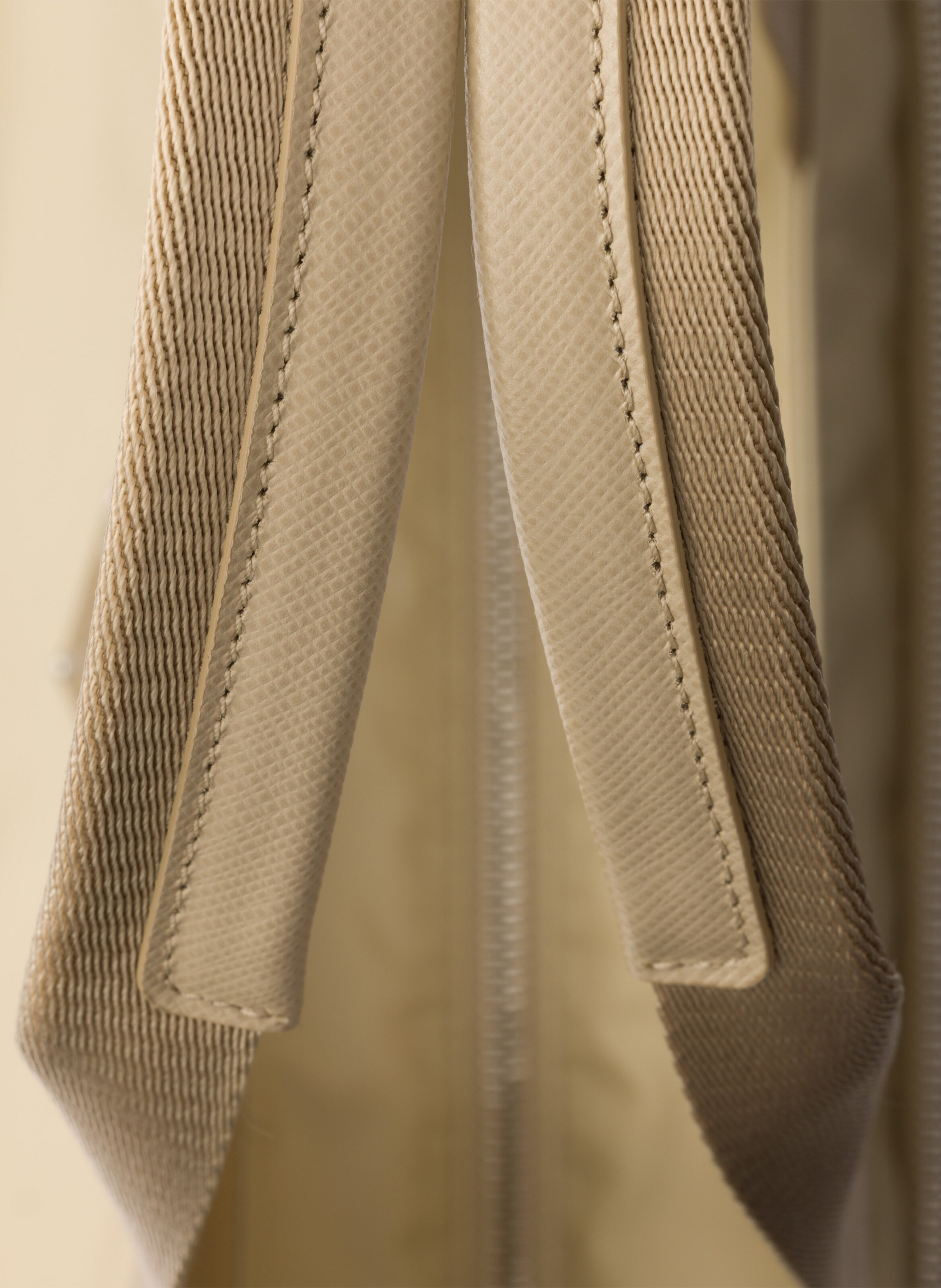 Sac à langer en re-nylon prada PRADA Beige