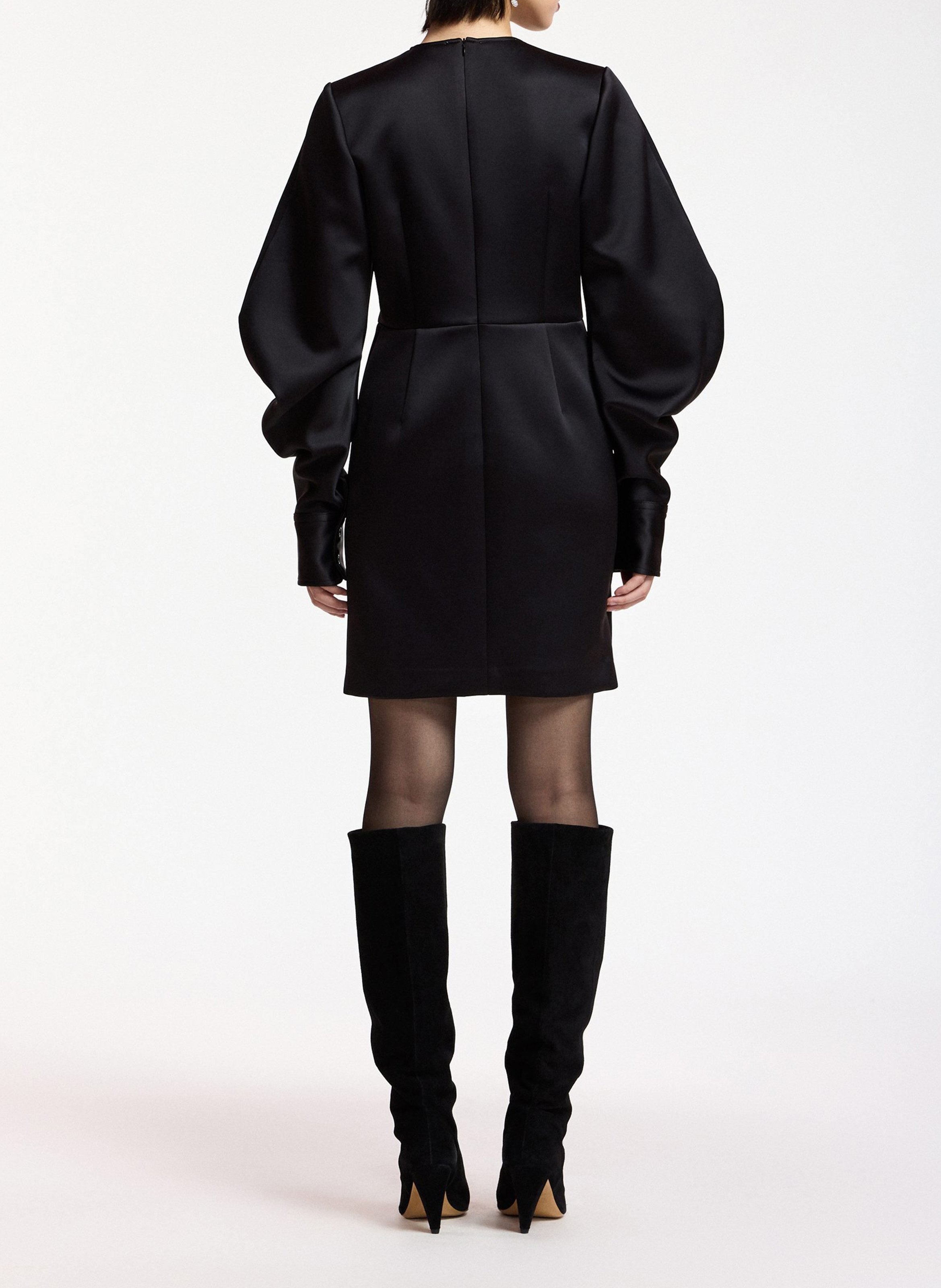 Robe courte droite col rond kori ESSENTIEL ANTWERP Noir