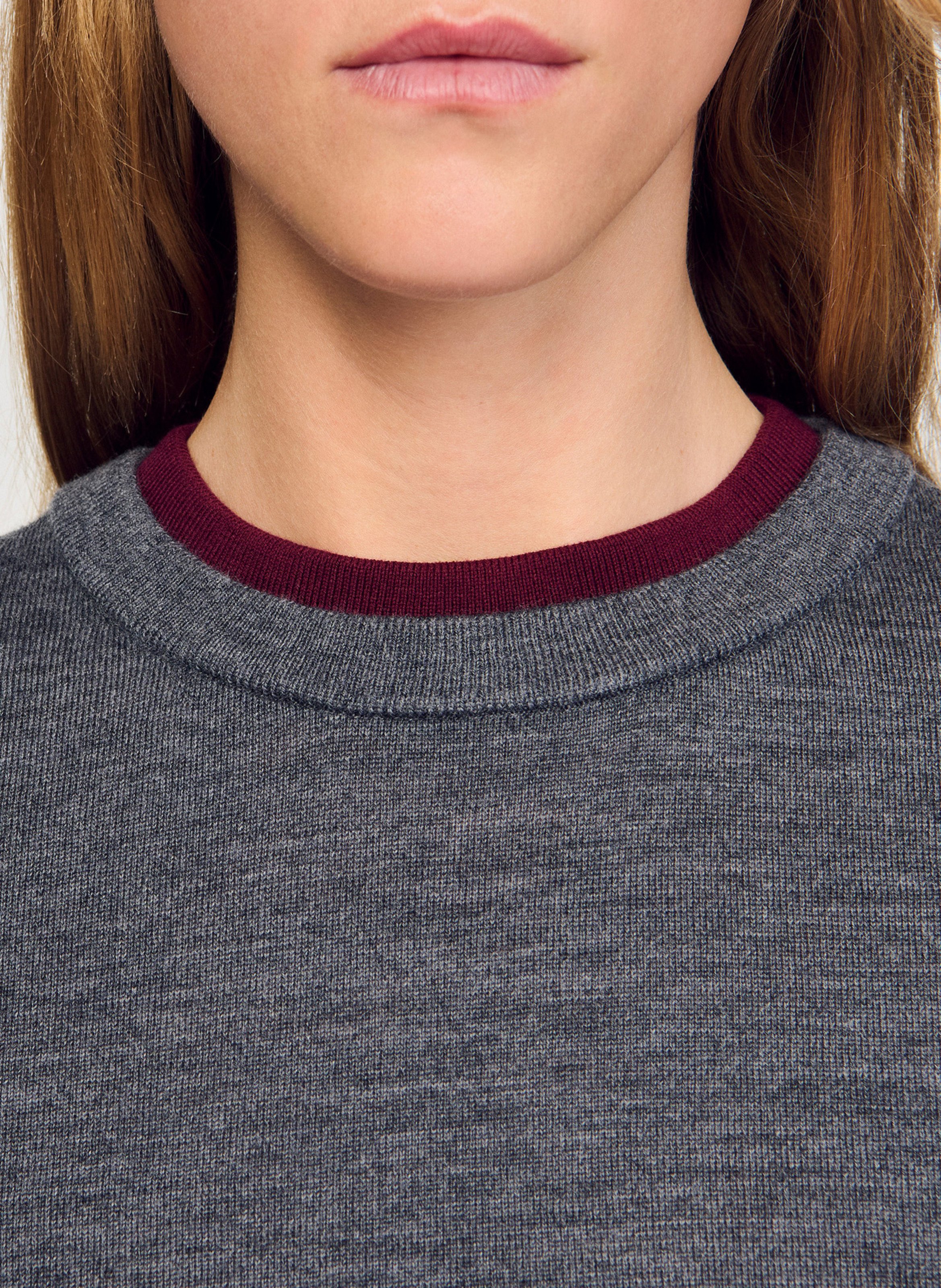 Pull ajusté col rond en laine Gris