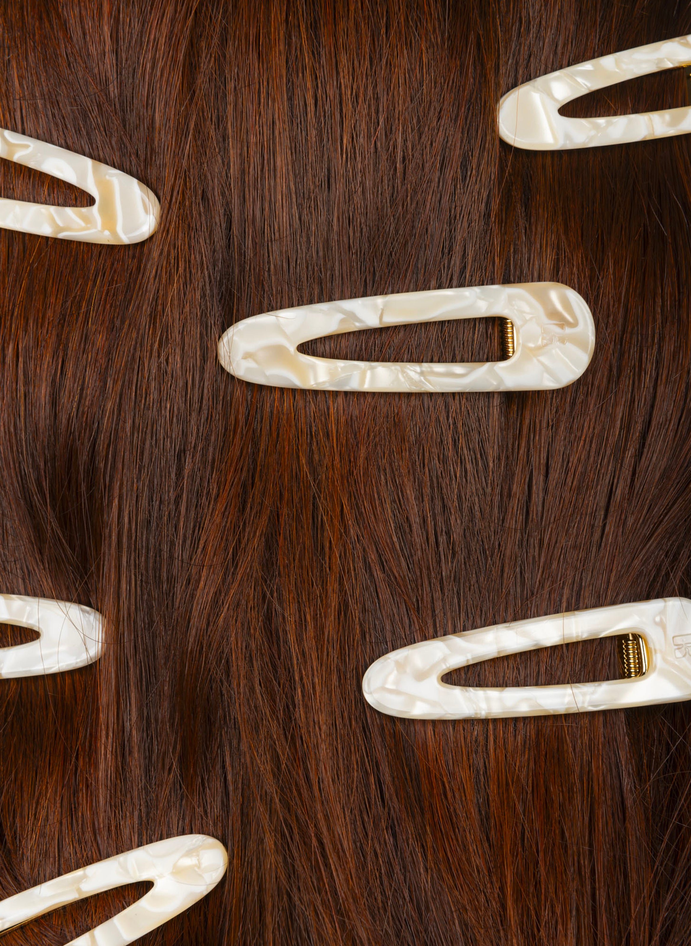Barrette à cheveux triangle en acétate de cellulose et acier inoxydable KURAGE GINZA Beige