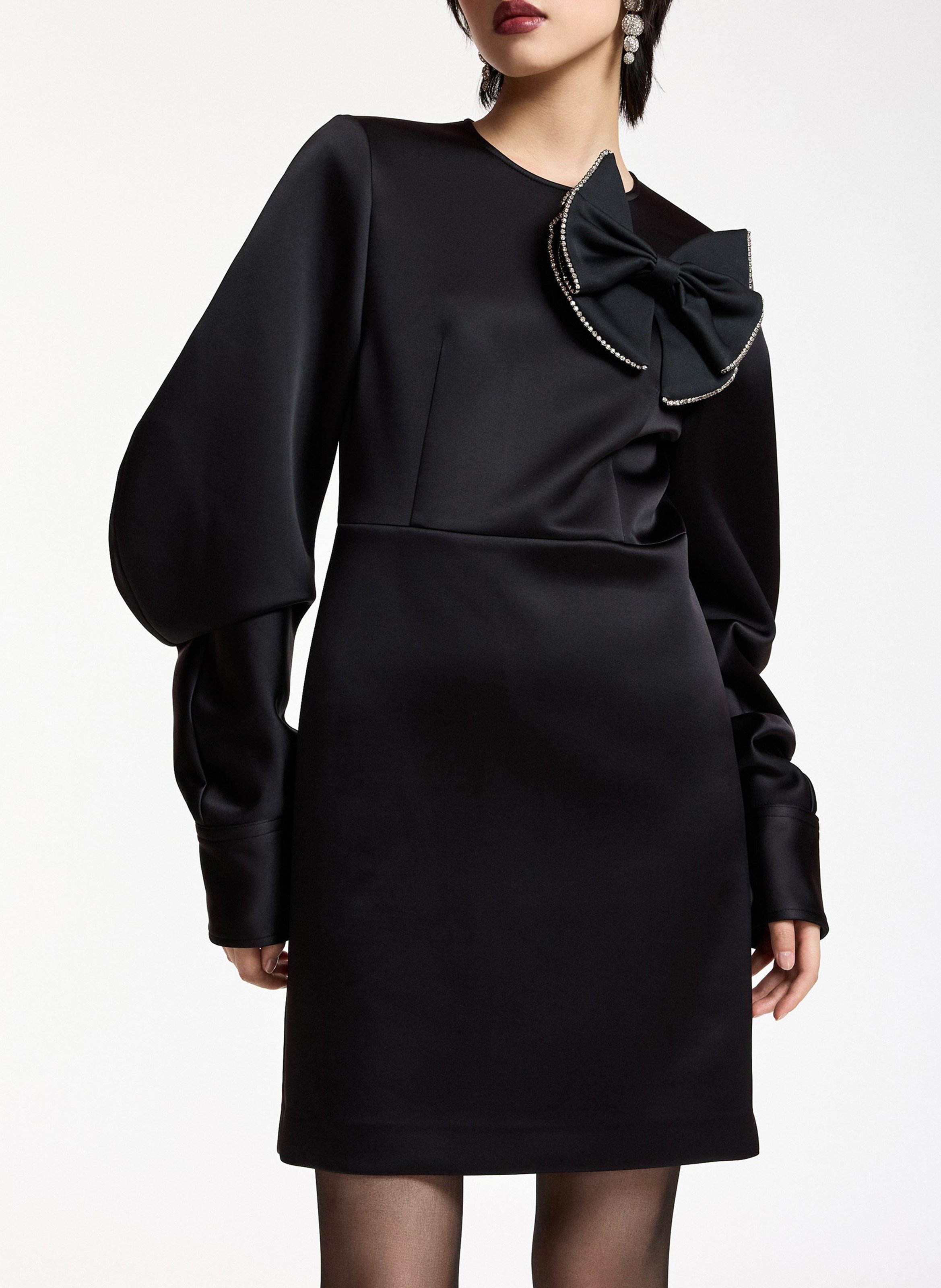 Robe courte droite col rond kori ESSENTIEL ANTWERP Noir