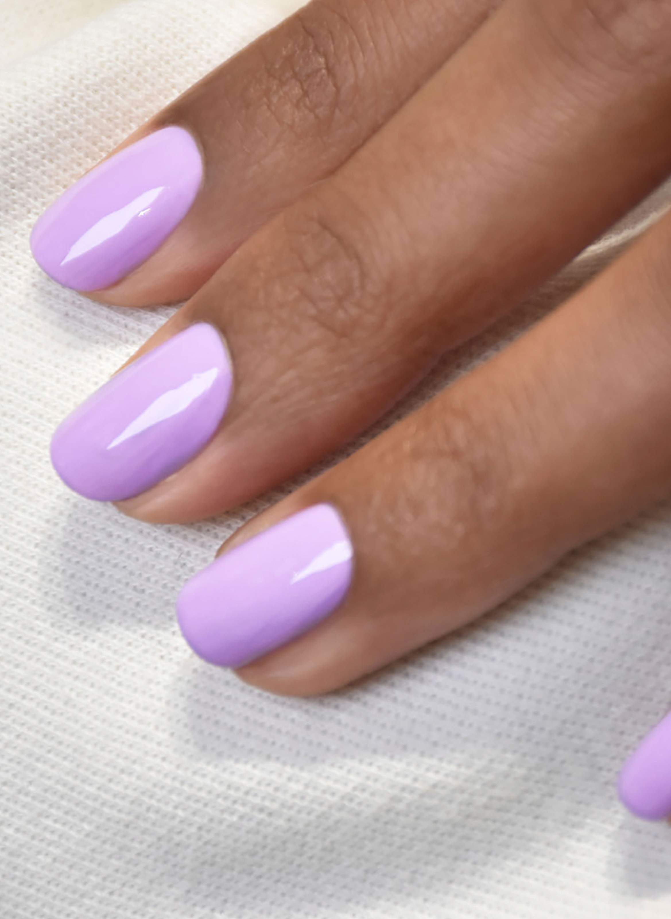 Green Nail Polish MANUCURIST Lisa lilas